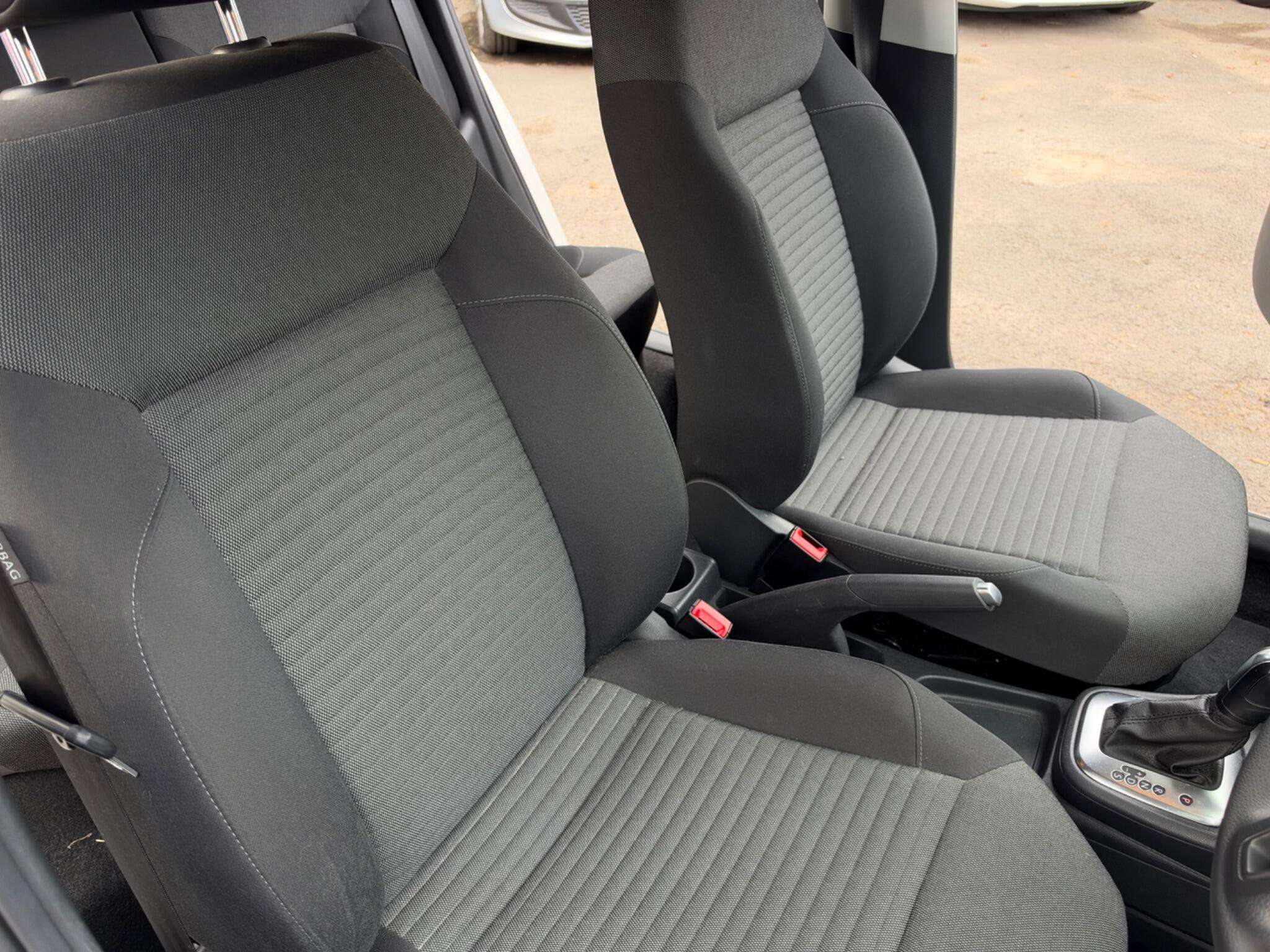 2011 VOLKSWAGEN POLO 2011 VOLKSWAGEN POLO