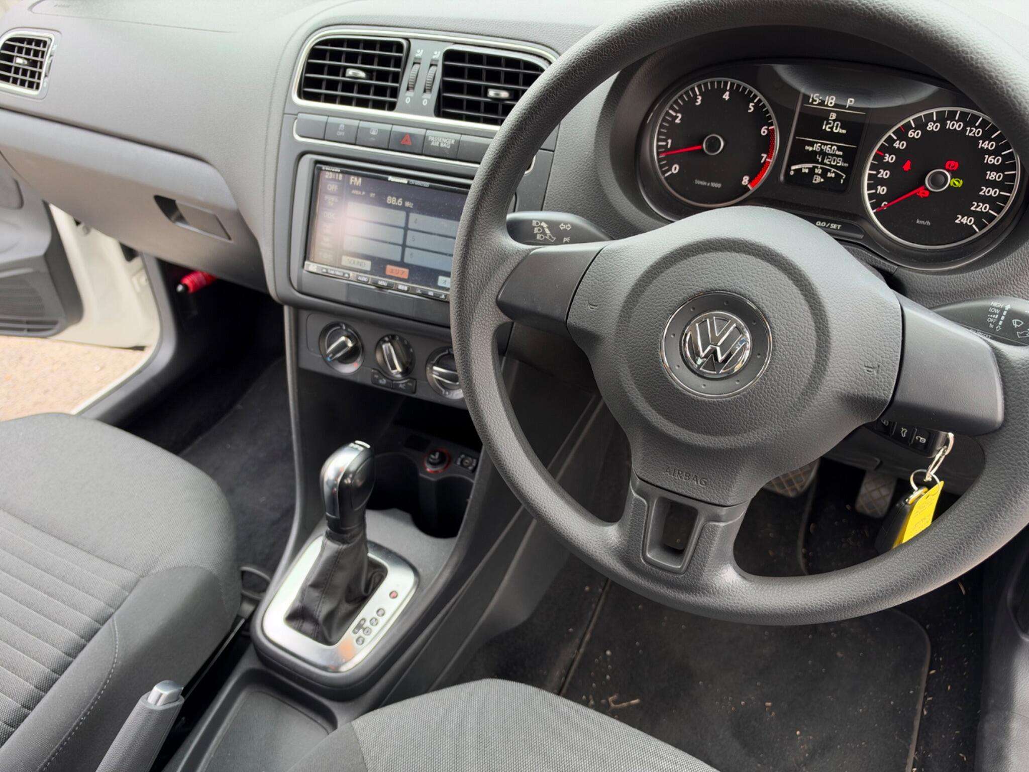 2011 VOLKSWAGEN POLO 2011 VOLKSWAGEN POLO