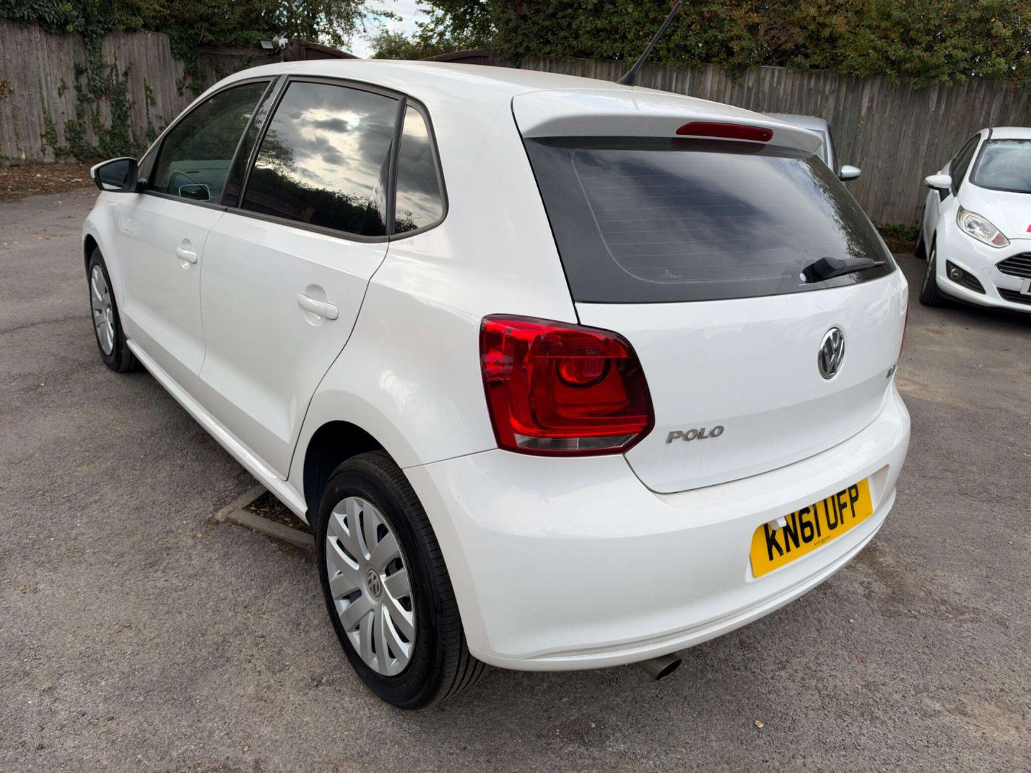 A 2011 VOLKSWAGEN POLO 1.2 Tsi petrol 5 door DSG A 2011 VOLKSWAGEN POLO 1.2 Tsi petrol 5 door DSG