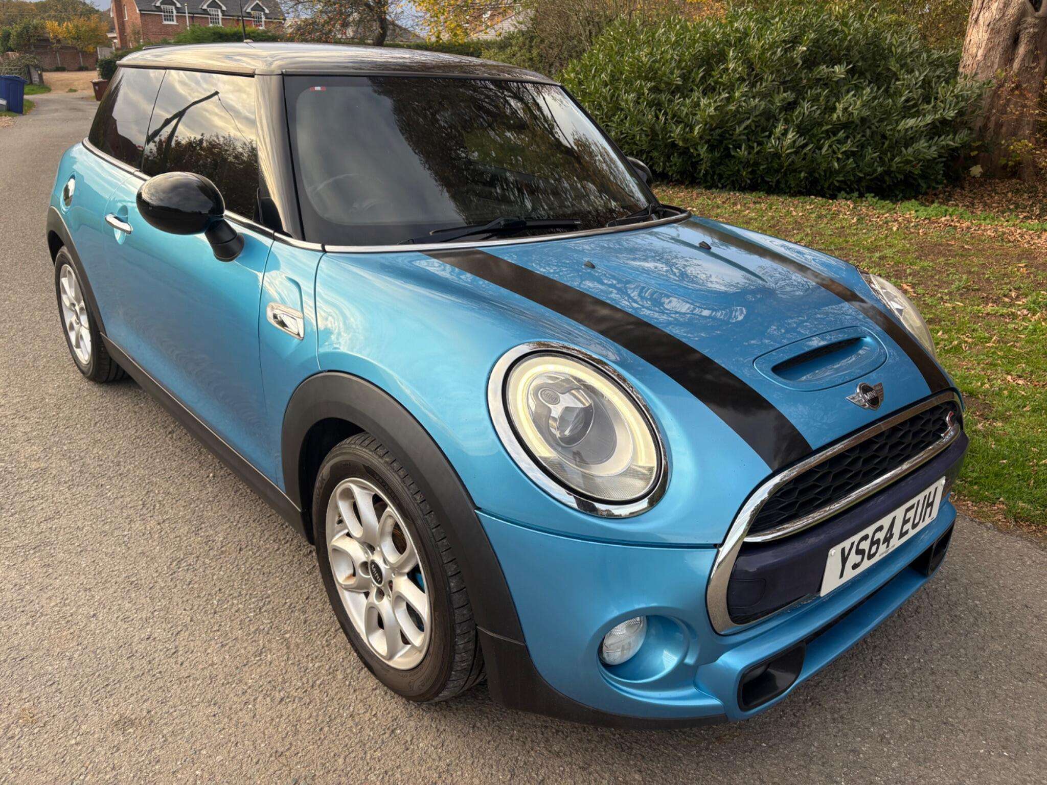 A 2014 MINI HATCH 2.0 Cooper SD Euro 6 (s/s) 3dr A 2014 MINI HATCH 2.0 Cooper SD Euro 6 (s/s) 3dr