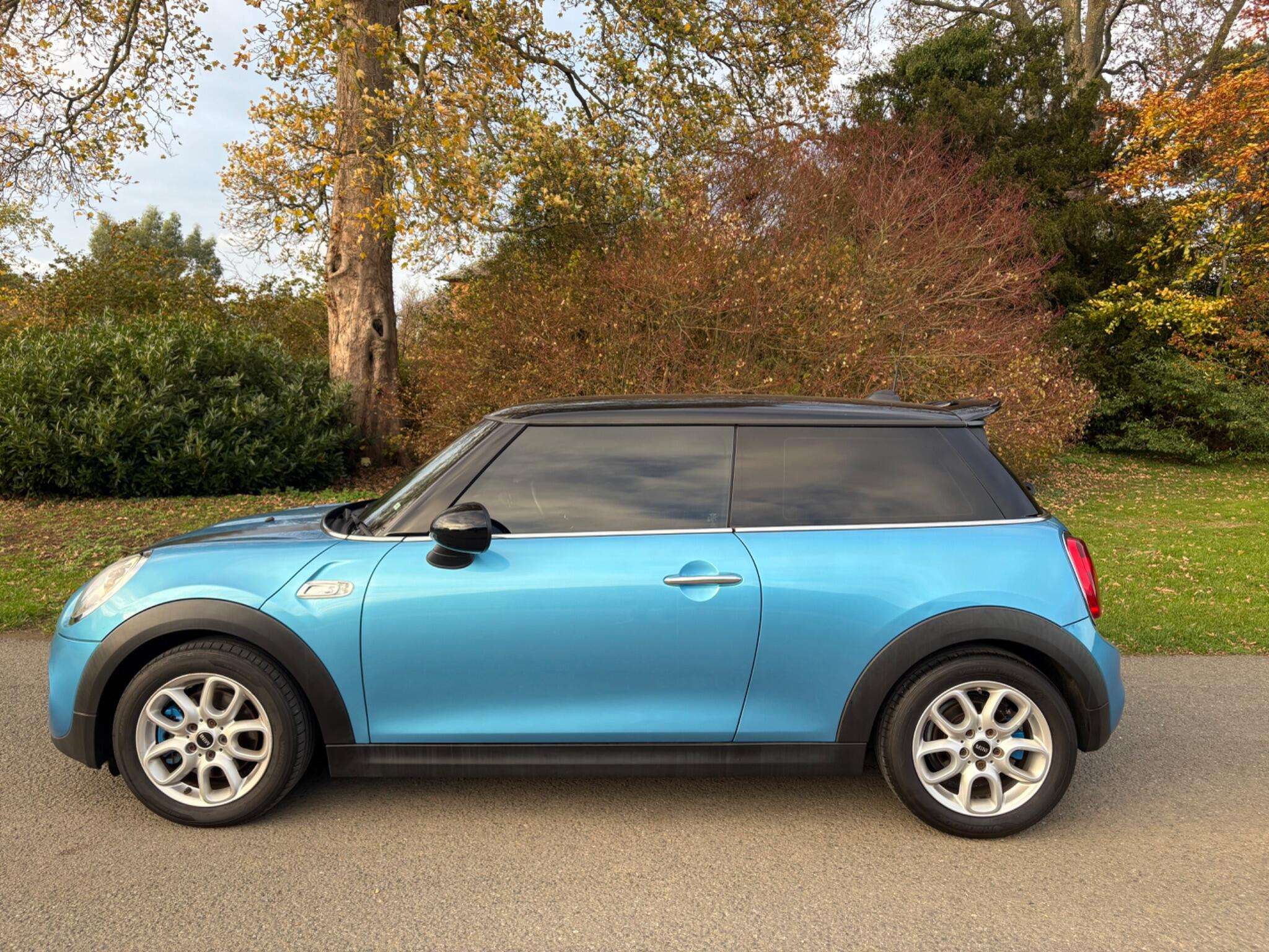 A 2014 MINI HATCH 2.0 Cooper SD Euro 6 (s/s) 3dr A 2014 MINI HATCH 2.0 Cooper SD Euro 6 (s/s) 3dr