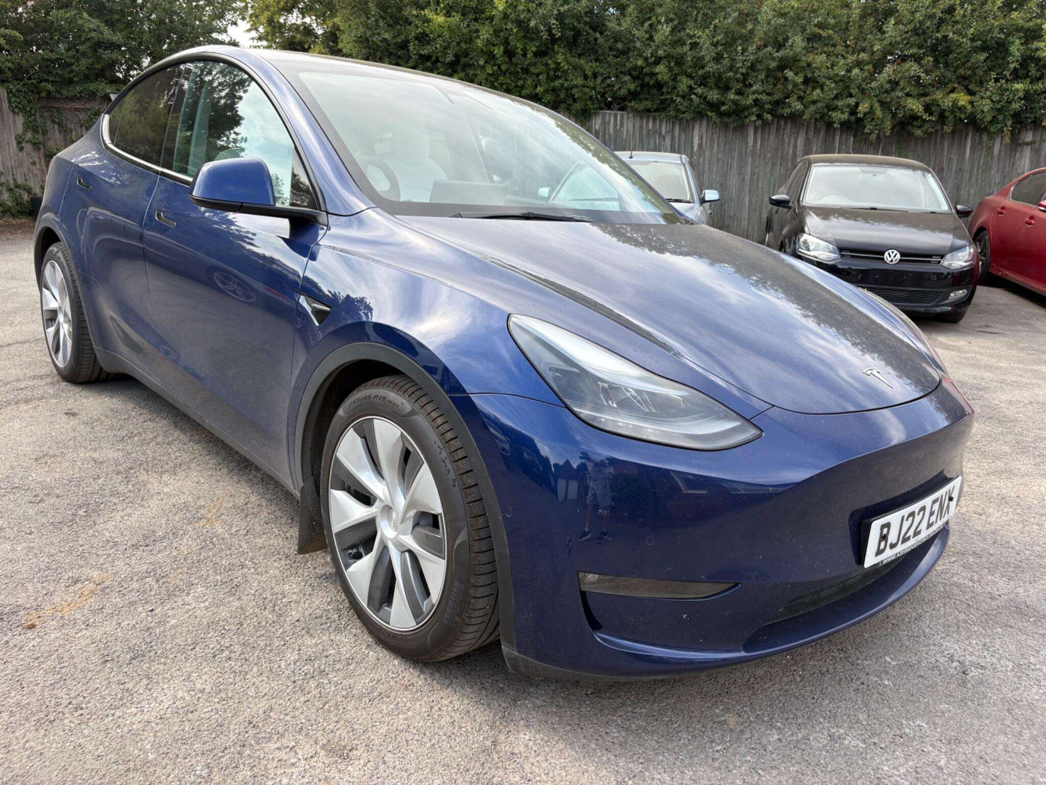 A 2022 TESLA MODEL Y (Dual Motor) Long Range Auto 4WDE 5dr A 2022 TESLA MODEL Y (Dual Motor) Long Range Auto 4WDE 5dr