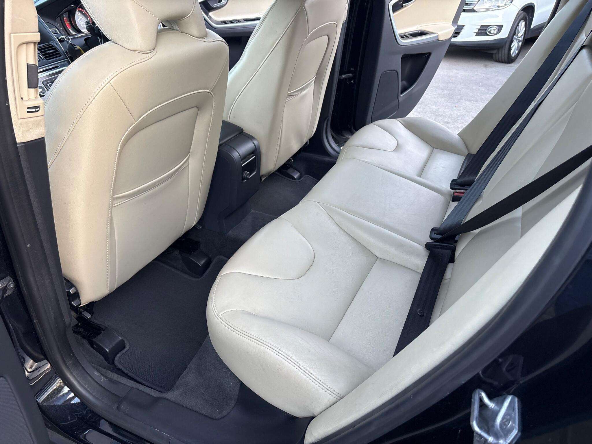 2015 VOLVO XC60 2015 VOLVO XC60