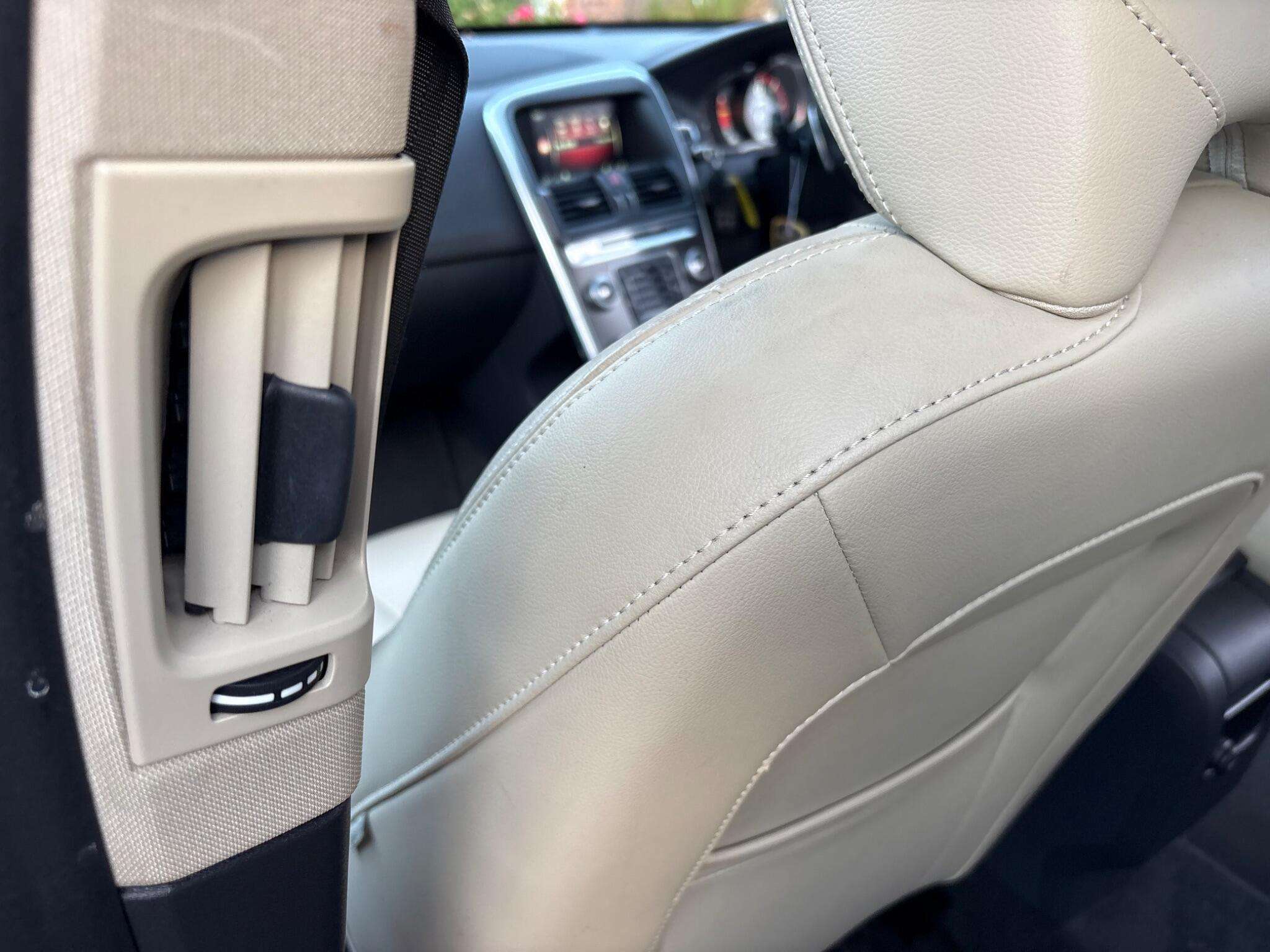 2015 VOLVO XC60 2015 VOLVO XC60