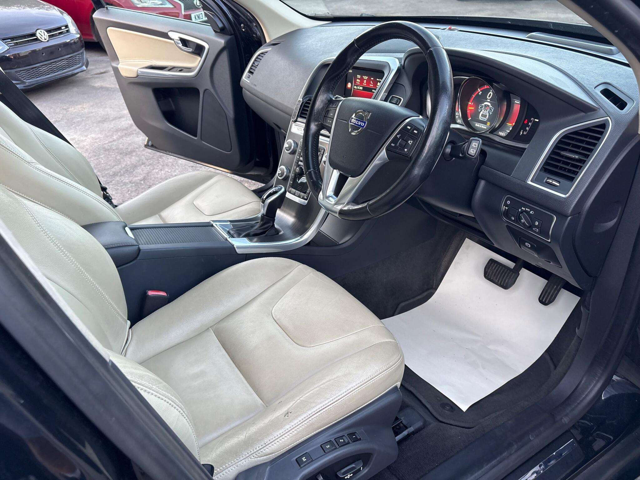 2015 VOLVO XC60 2015 VOLVO XC60