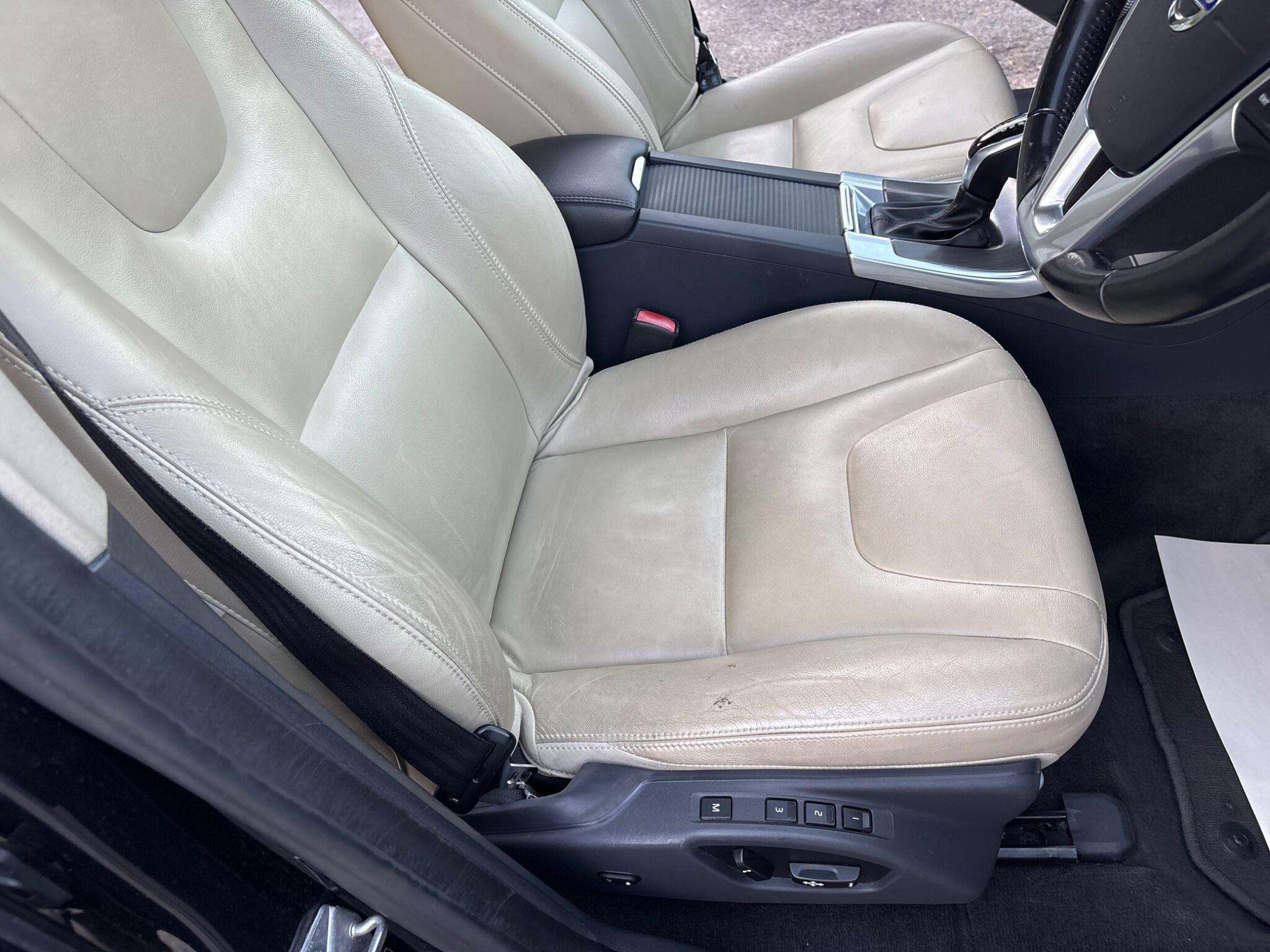 2015 VOLVO XC60 2015 VOLVO XC60