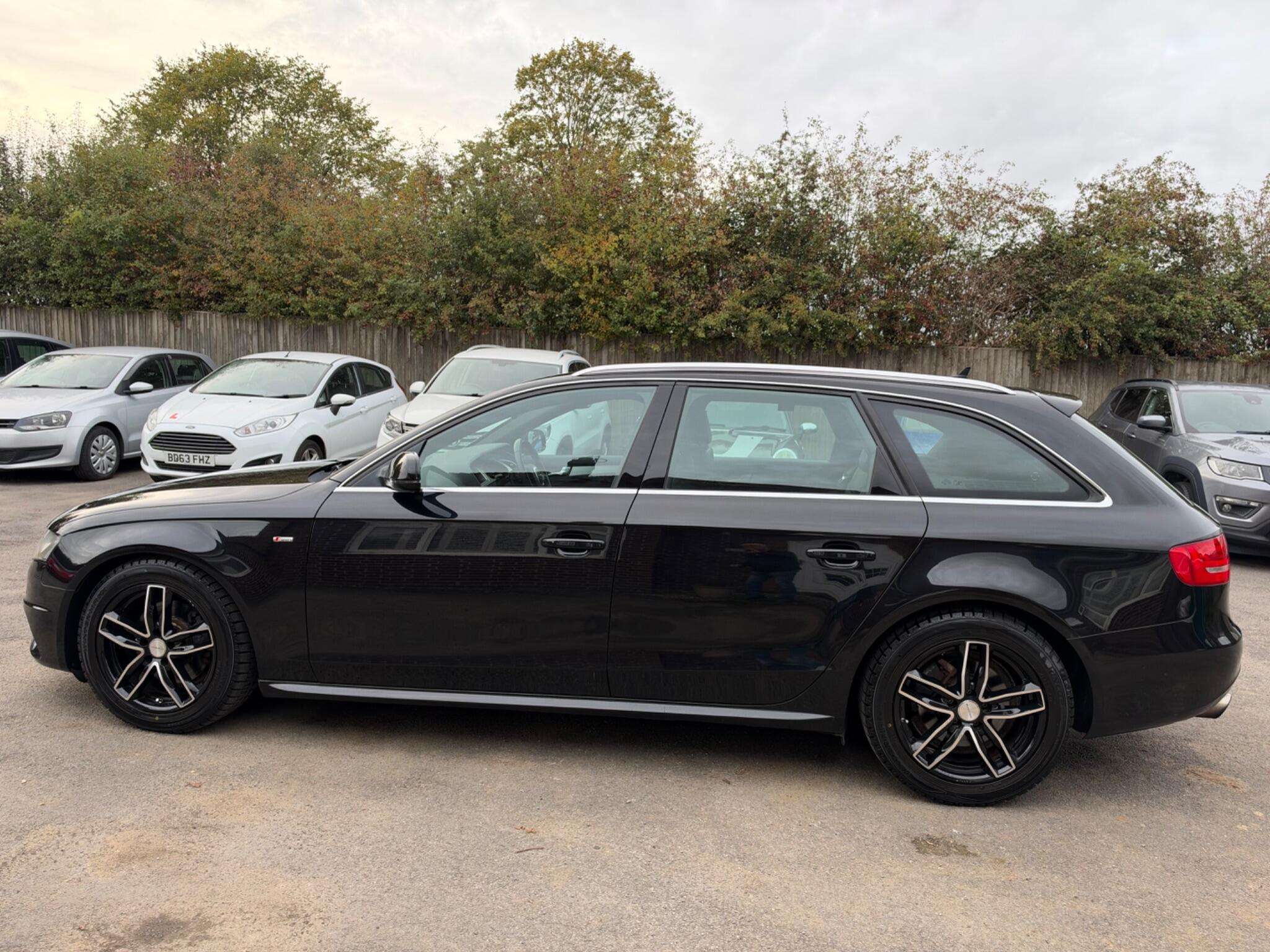 A 2012 AUDI A4 AVANT 2.0 TFSI S line Multitronic Euro 5 (s/s) 5dr A 2012 AUDI A4 AVANT 2.0 TFSI S line Multitronic Euro 5 (s/s) 5dr