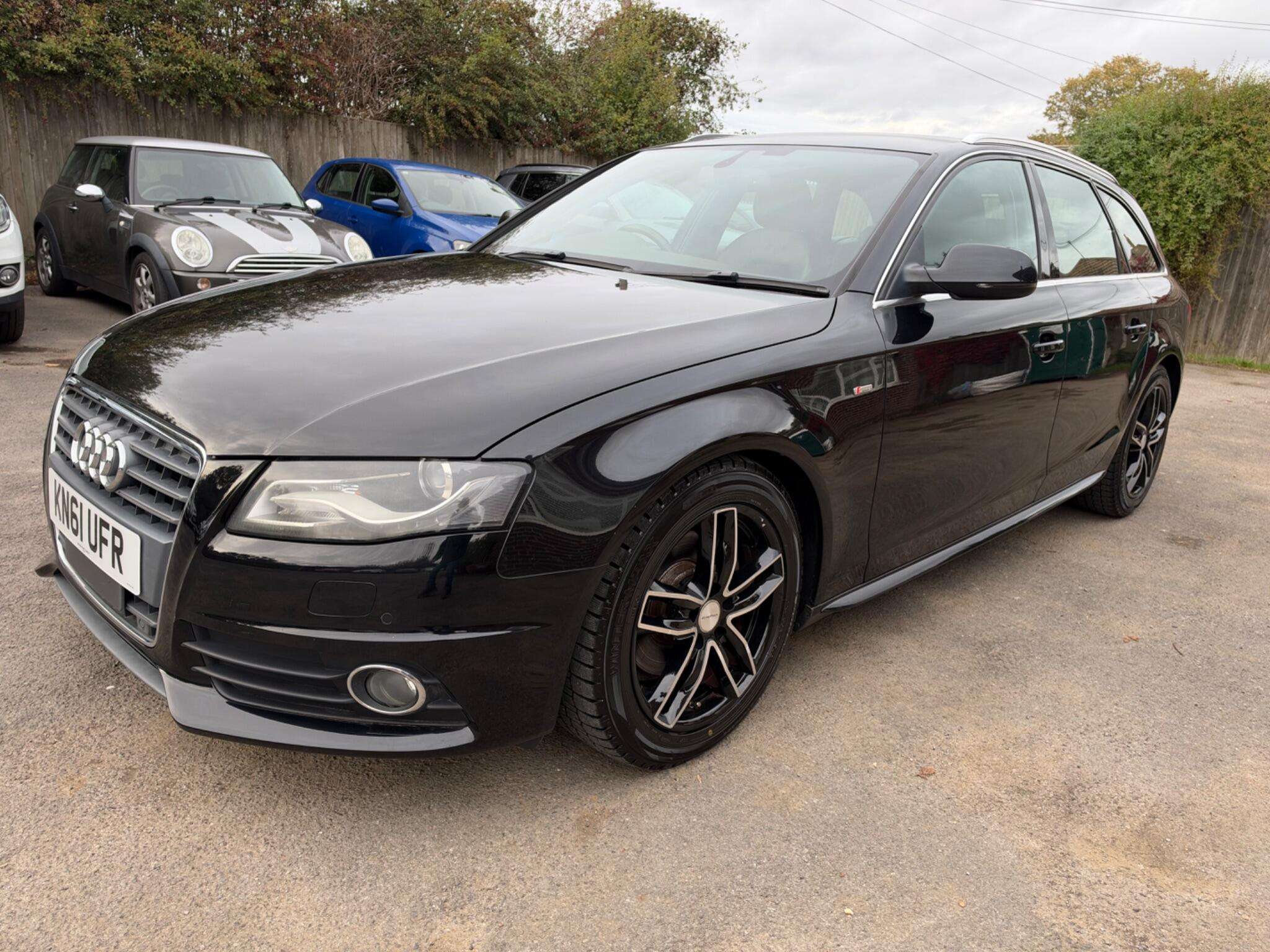 A 2012 AUDI A4 AVANT 2.0 TFSI S line Multitronic Euro 5 (s/s) 5dr A 2012 AUDI A4 AVANT 2.0 TFSI S line Multitronic Euro 5 (s/s) 5dr