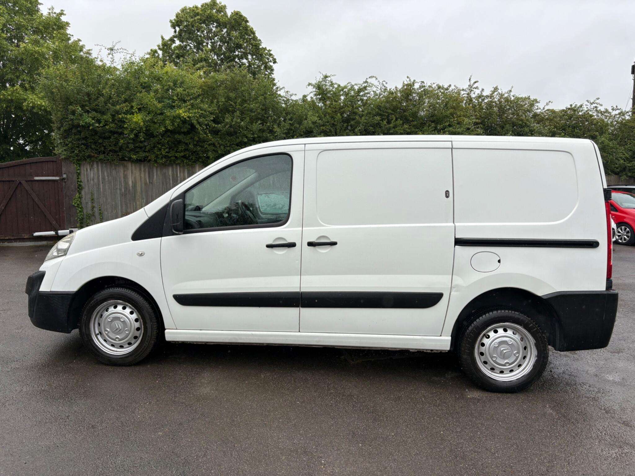 A 2014 CITROEN DISPATCH 1.6 1000 HDi Enterprise FWD L1 H1 5dr A 2014 CITROEN DISPATCH 1.6 1000 HDi Enterprise FWD L1 H1 5dr