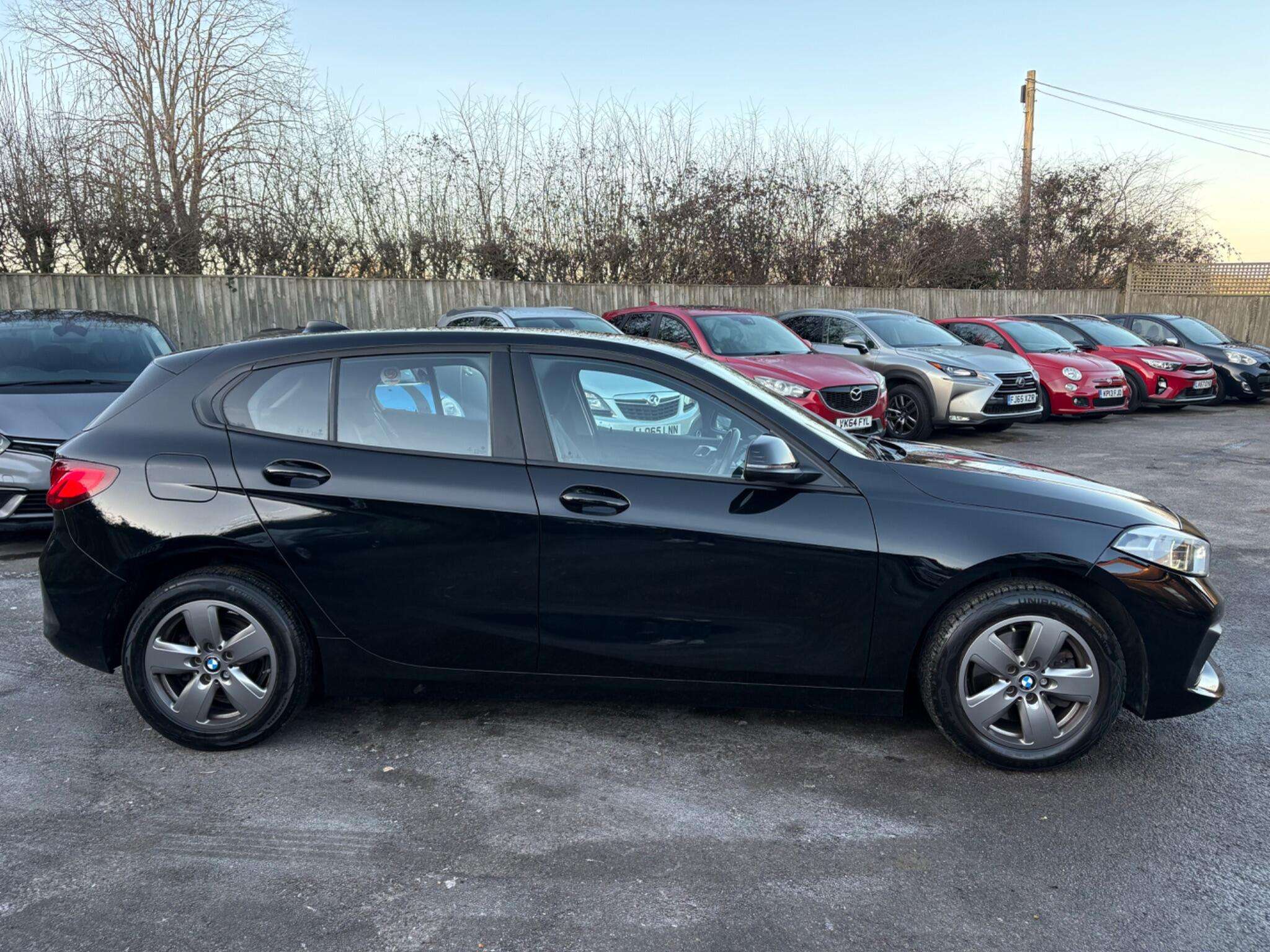 A 2020 BMW 1 SERIES 1.5 118i SE DCT Euro 6 (s/s) 5dr A 2020 BMW 1 SERIES 1.5 118i SE DCT Euro 6 (s/s) 5dr