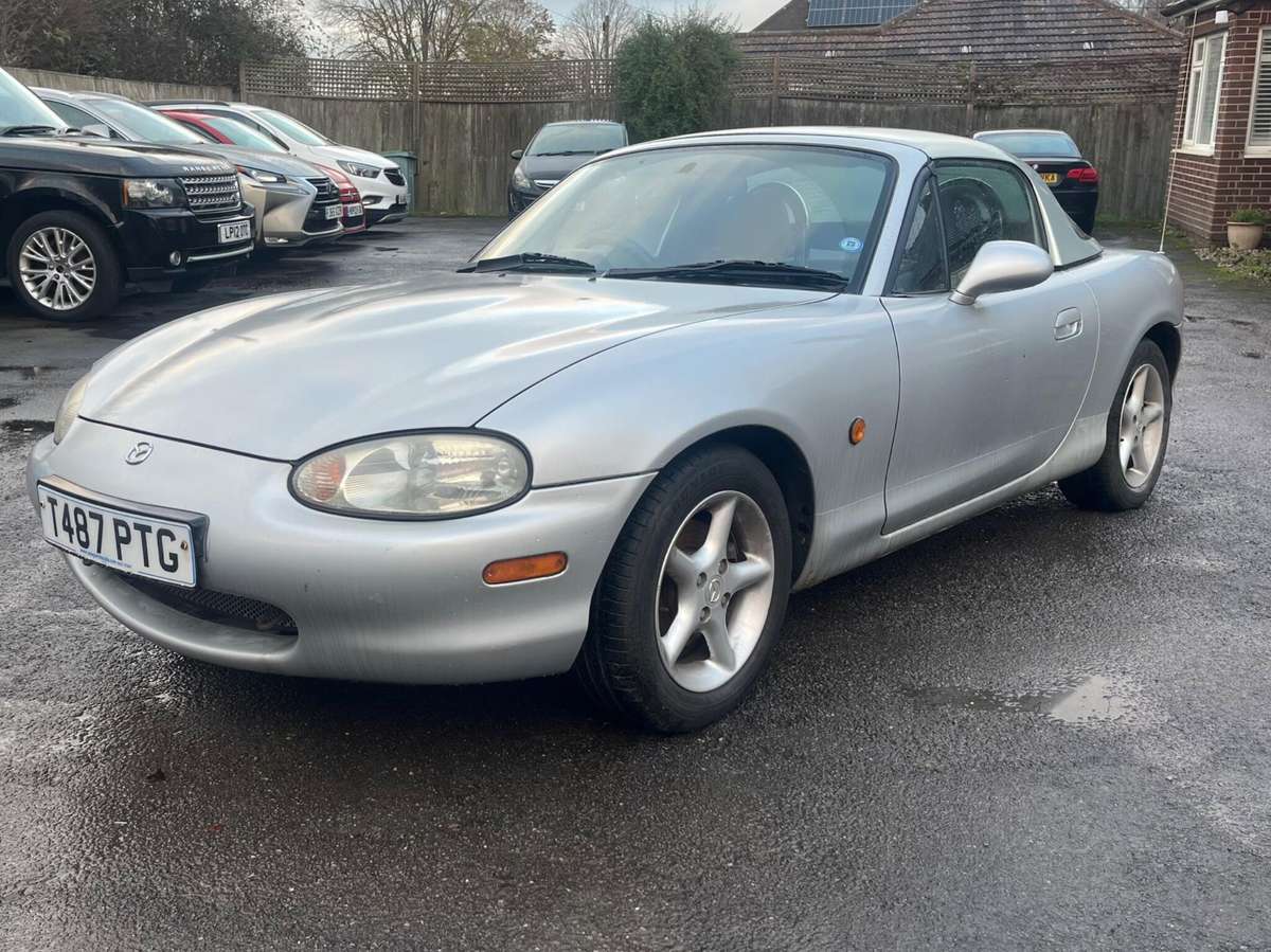 Check out this Mazda Mx-5 1999 Petrol Manual