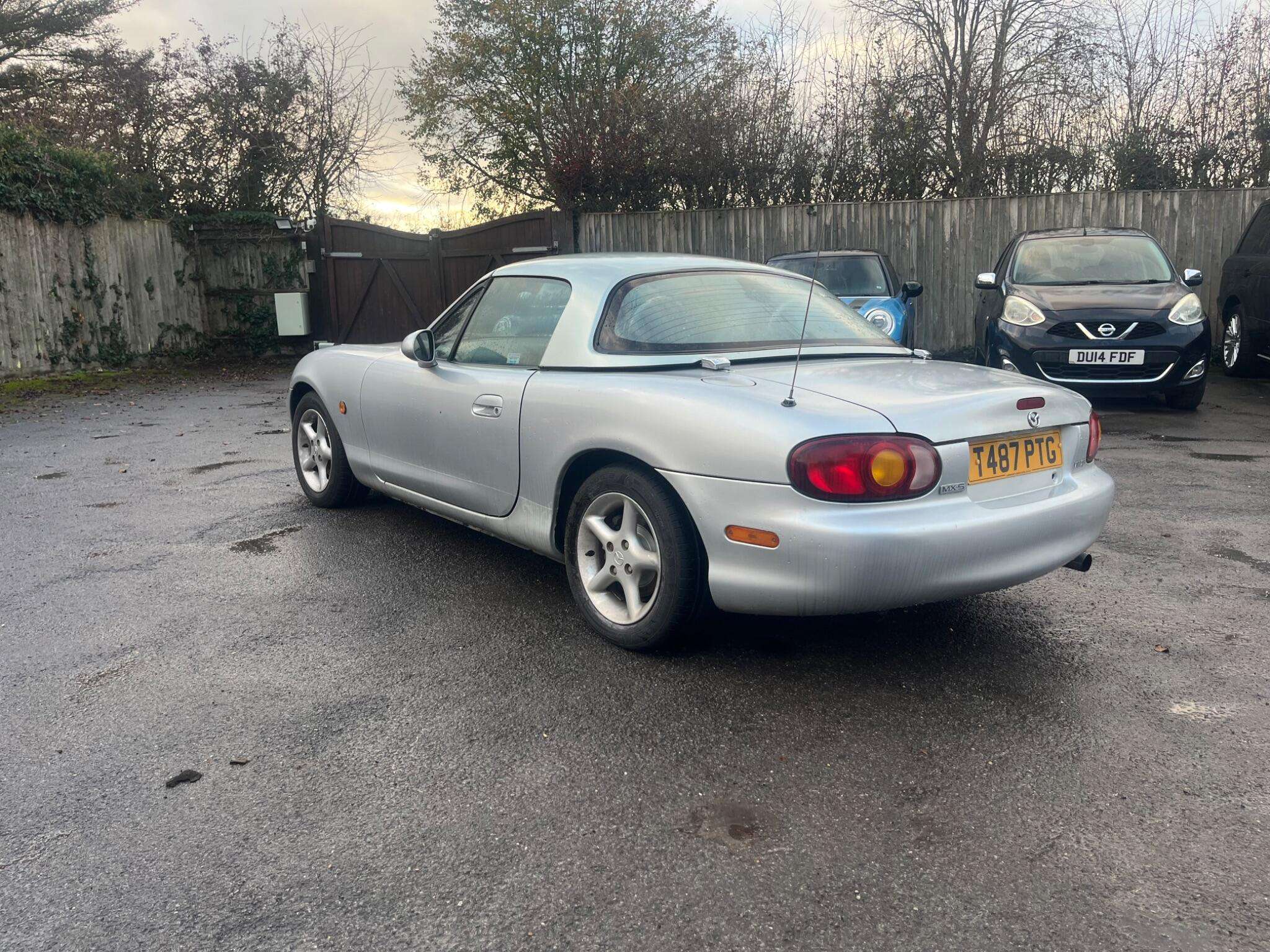 1999 MAZDA MX-5 1999 MAZDA MX-5