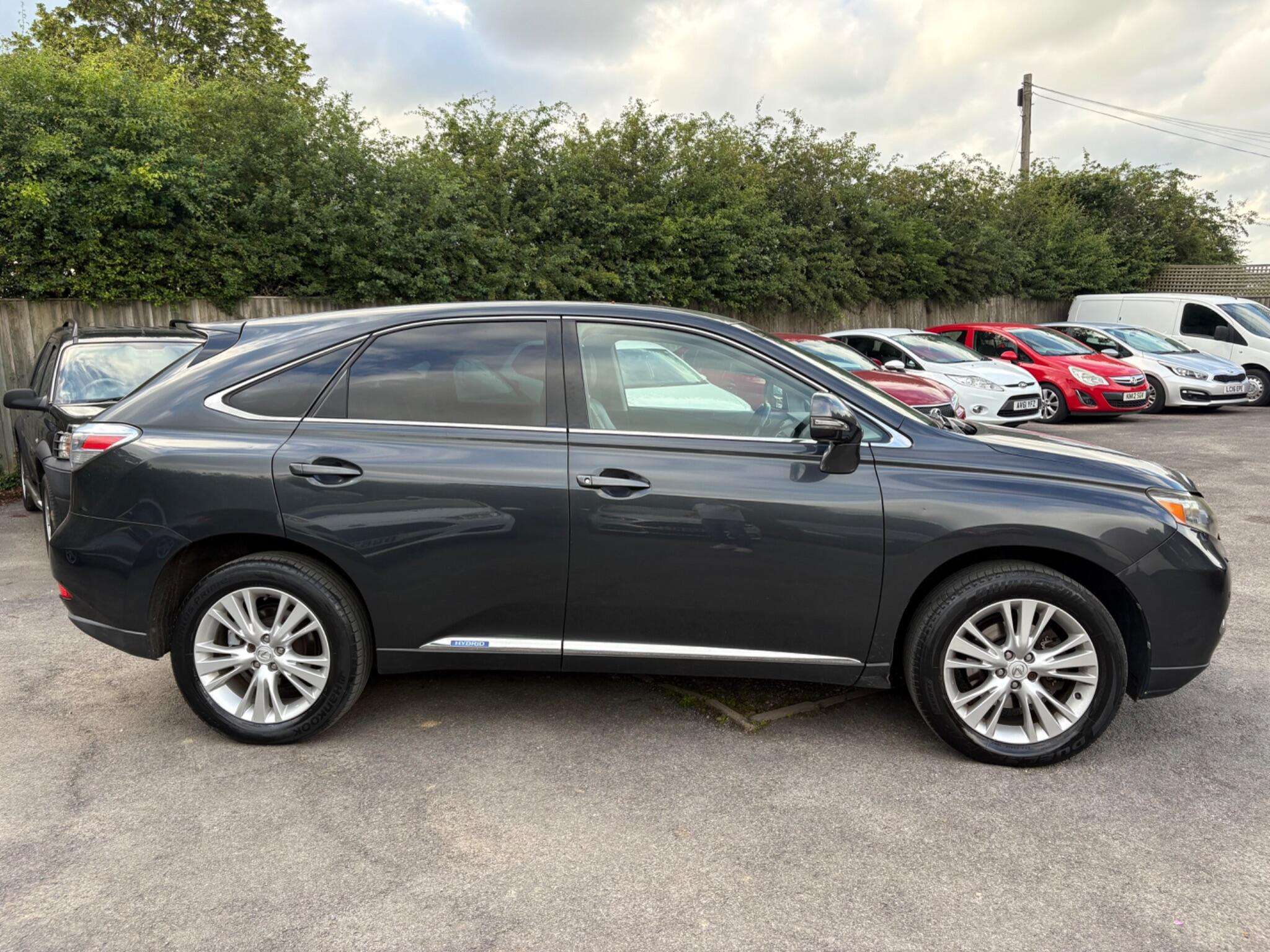 A 2010 LEXUS RX 3.5 450h V6 SE-L CVT 4WD Euro 4 (s/s) 5dr A 2010 LEXUS RX 3.5 450h V6 SE-L CVT 4WD Euro 4 (s/s) 5dr