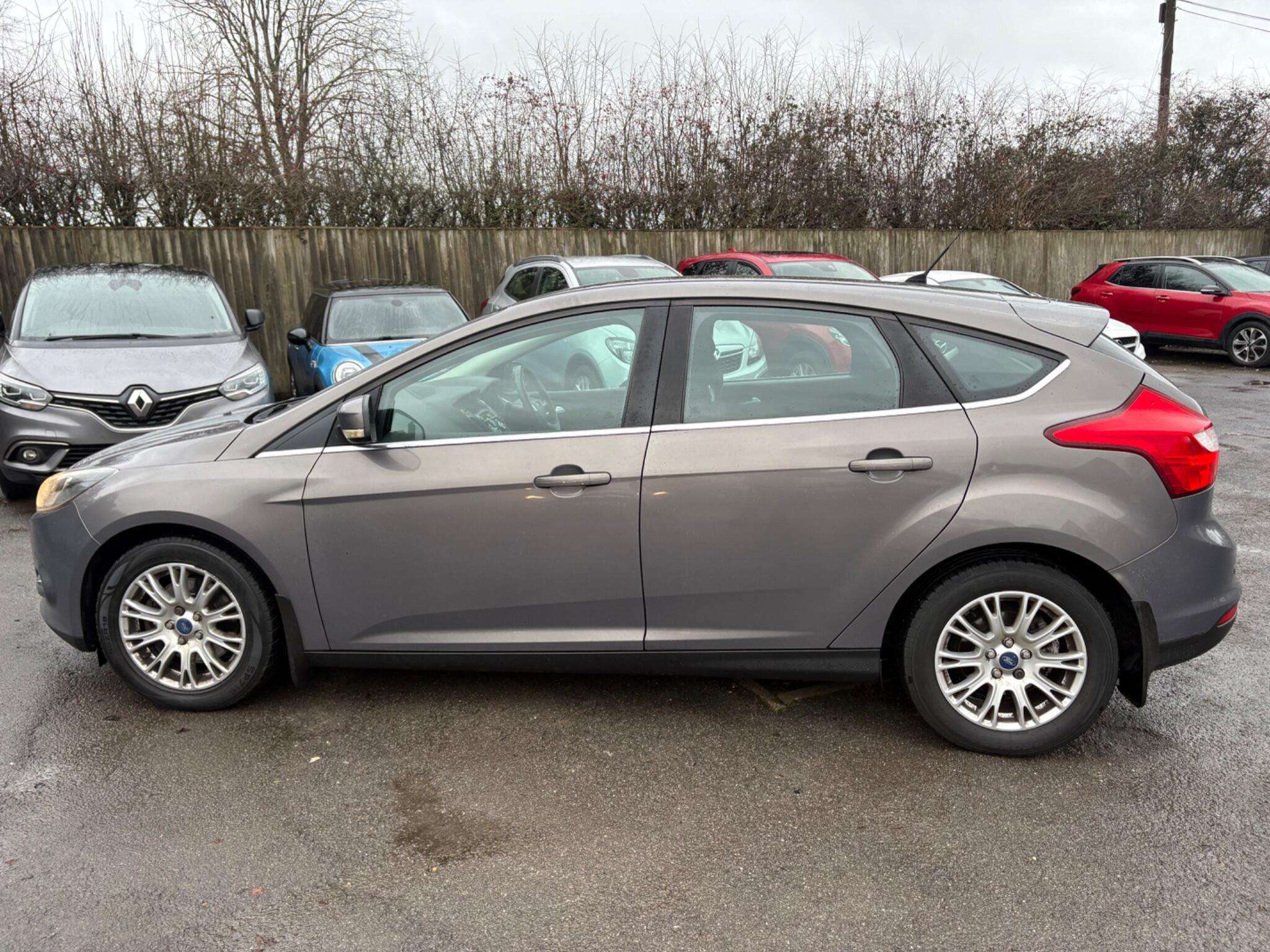 A 2012 FORD FOCUS 1.6T EcoBoost Titanium Euro 5 (s/s) 5dr A 2012 FORD FOCUS 1.6T EcoBoost Titanium Euro 5 (s/s) 5dr