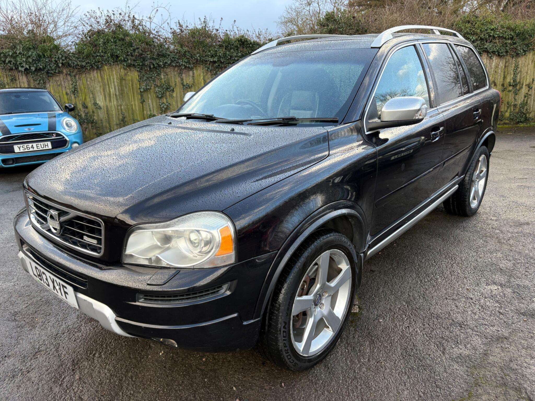 A 2013 VOLVO XC90 2.4 D5 R-Design Nav Geartronic 4WD Euro 5 5dr A 2013 VOLVO XC90 2.4 D5 R-Design Nav Geartronic 4WD Euro 5 5dr
