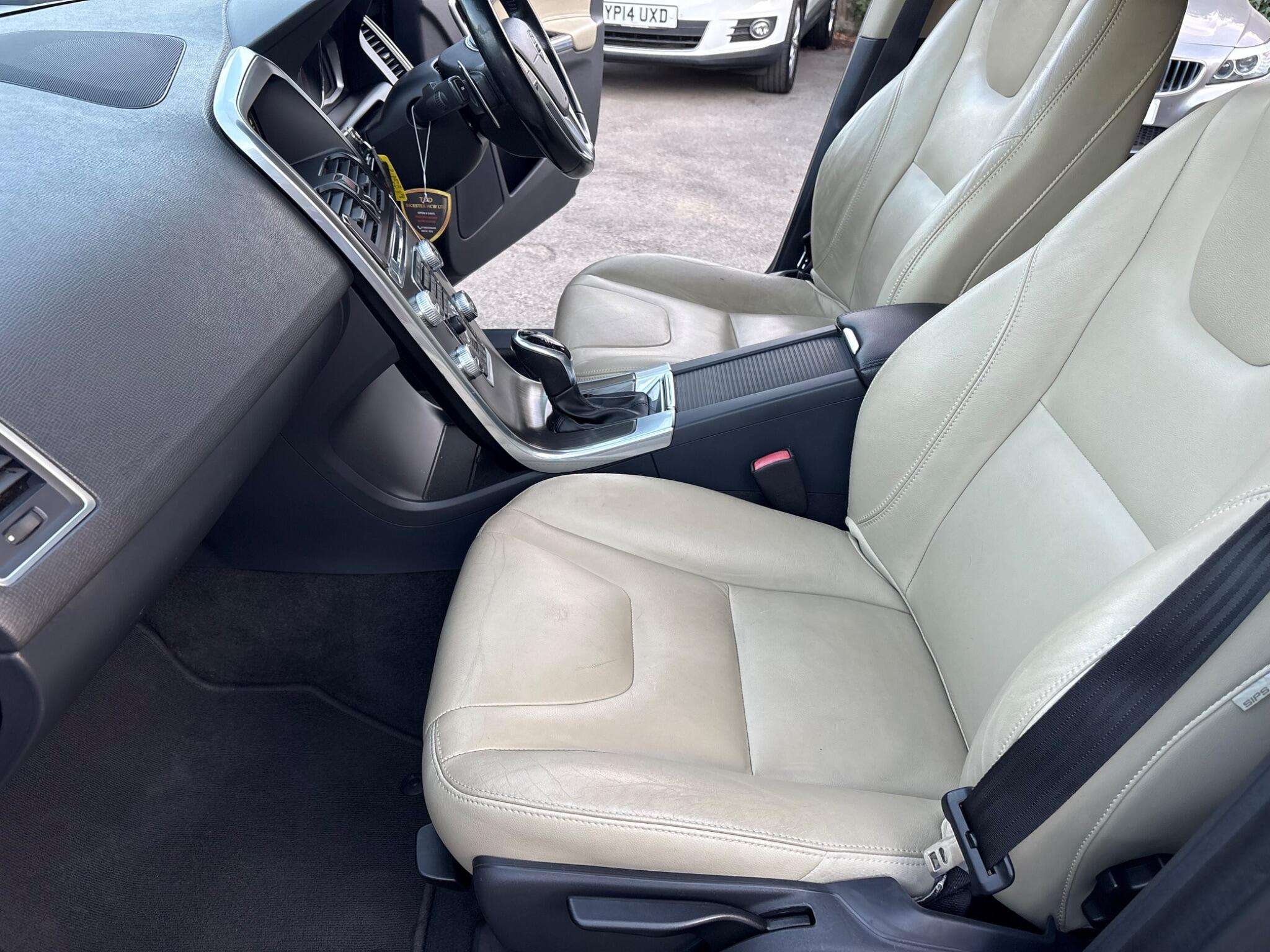 2015 VOLVO XC60 2015 VOLVO XC60