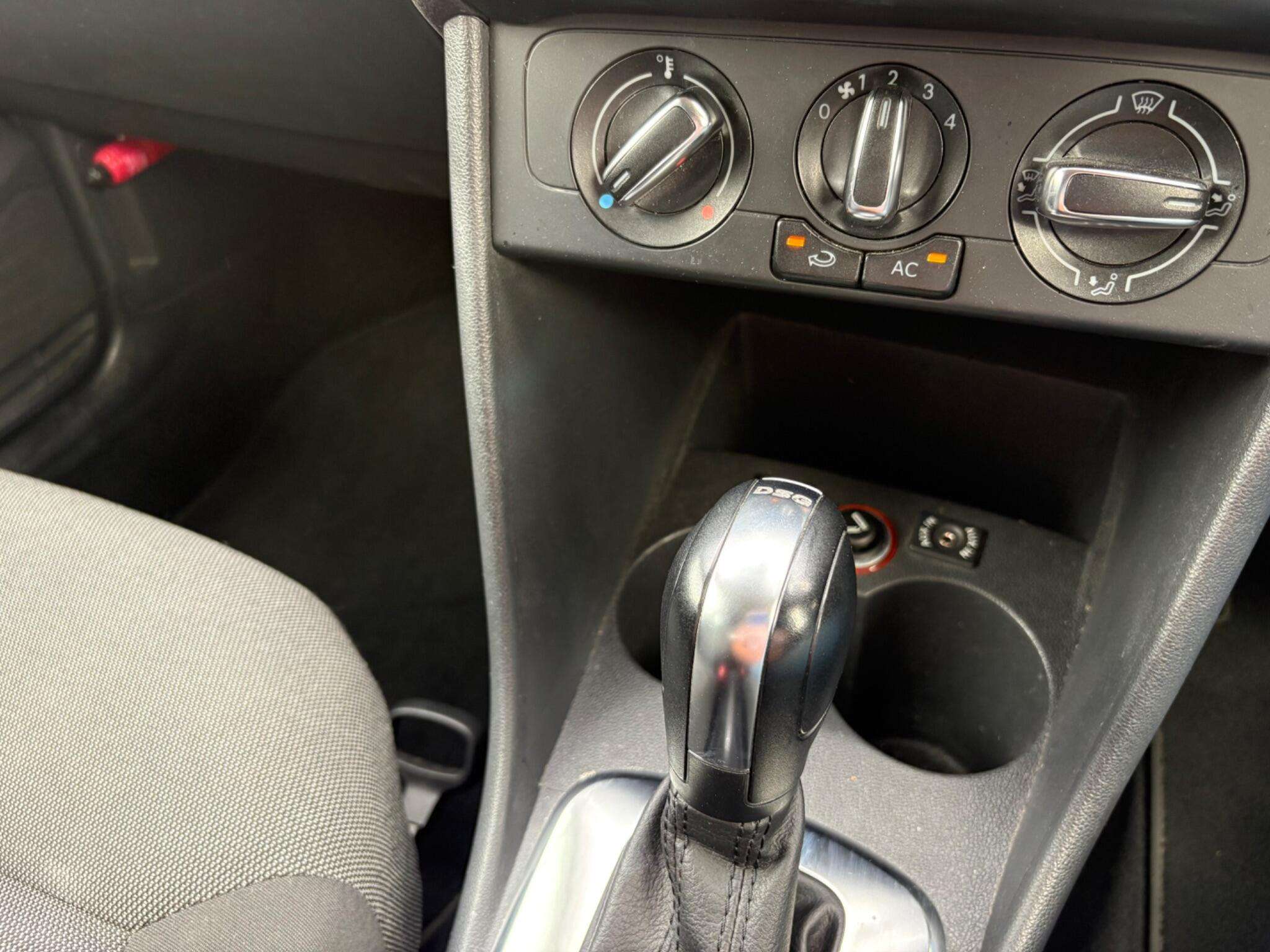 2011 VOLKSWAGEN POLO 2011 VOLKSWAGEN POLO