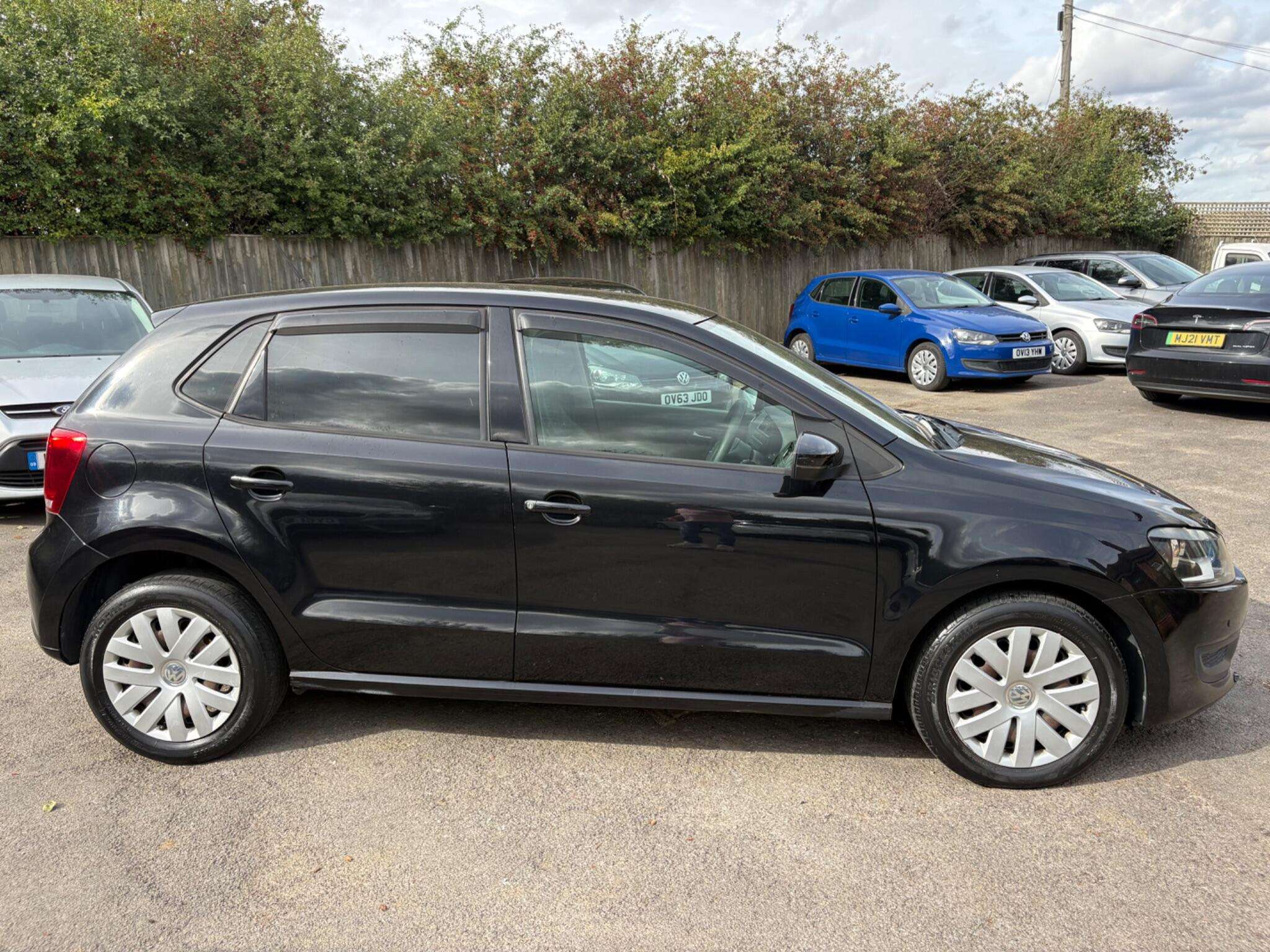 A 2011 VOLKSWAGEN POLO Vw polo 1.2 TSI blue motion DSG 5 door A 2011 VOLKSWAGEN POLO Vw polo 1.2 TSI blue motion DSG 5 door