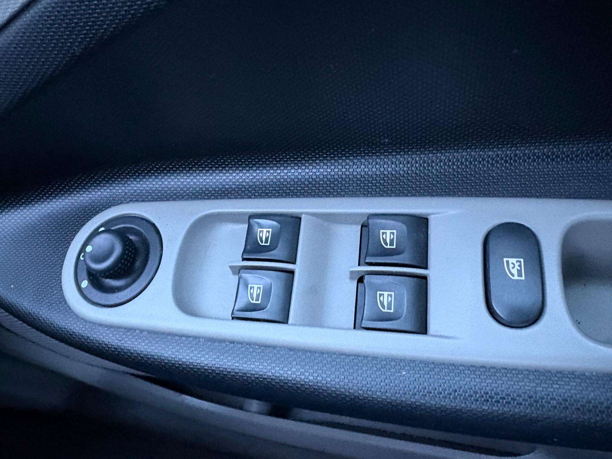 2016 RENAULT ZOE 2016 RENAULT ZOE