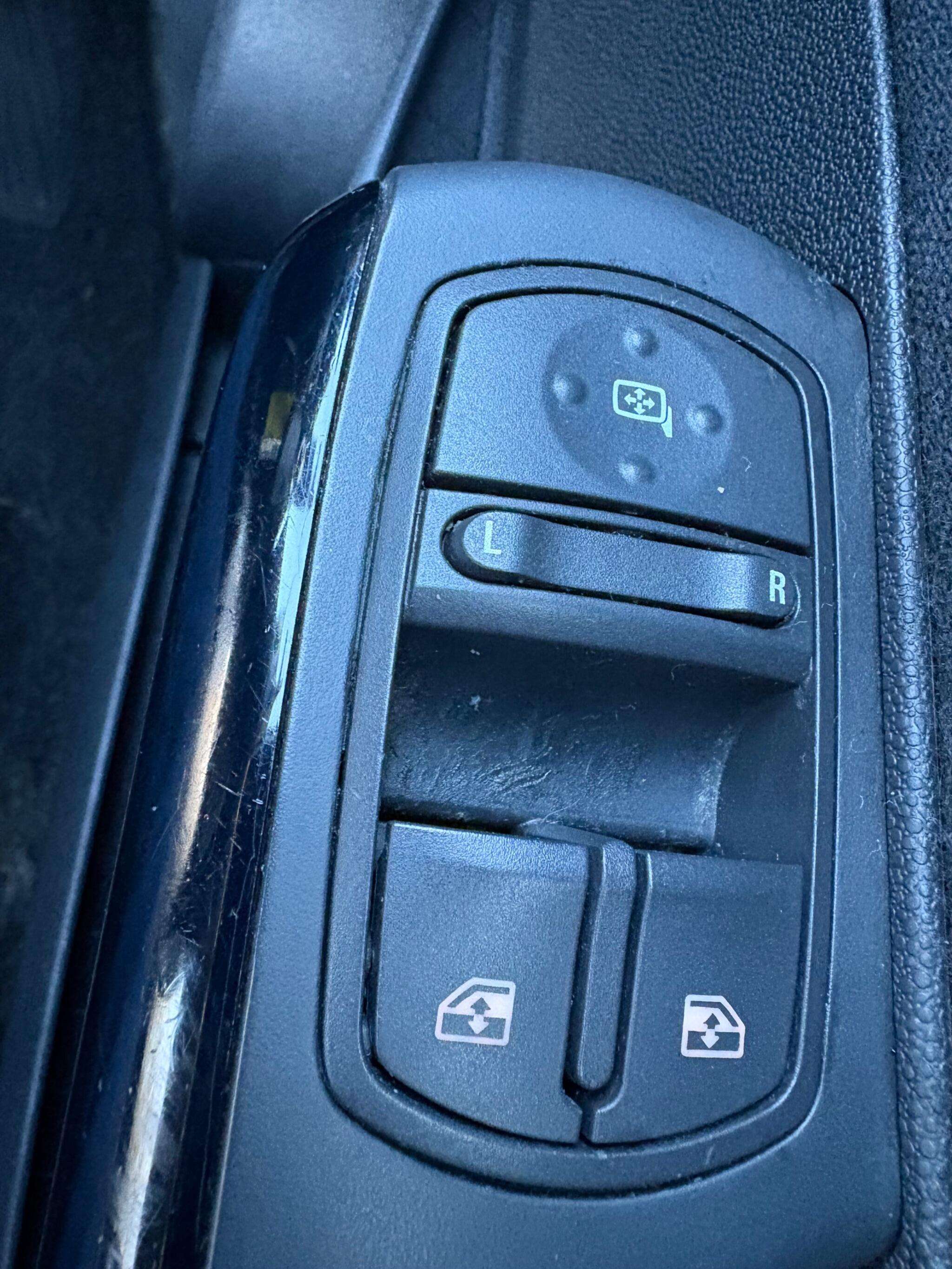 2013 VAUXHALL CORSA 2013 VAUXHALL CORSA