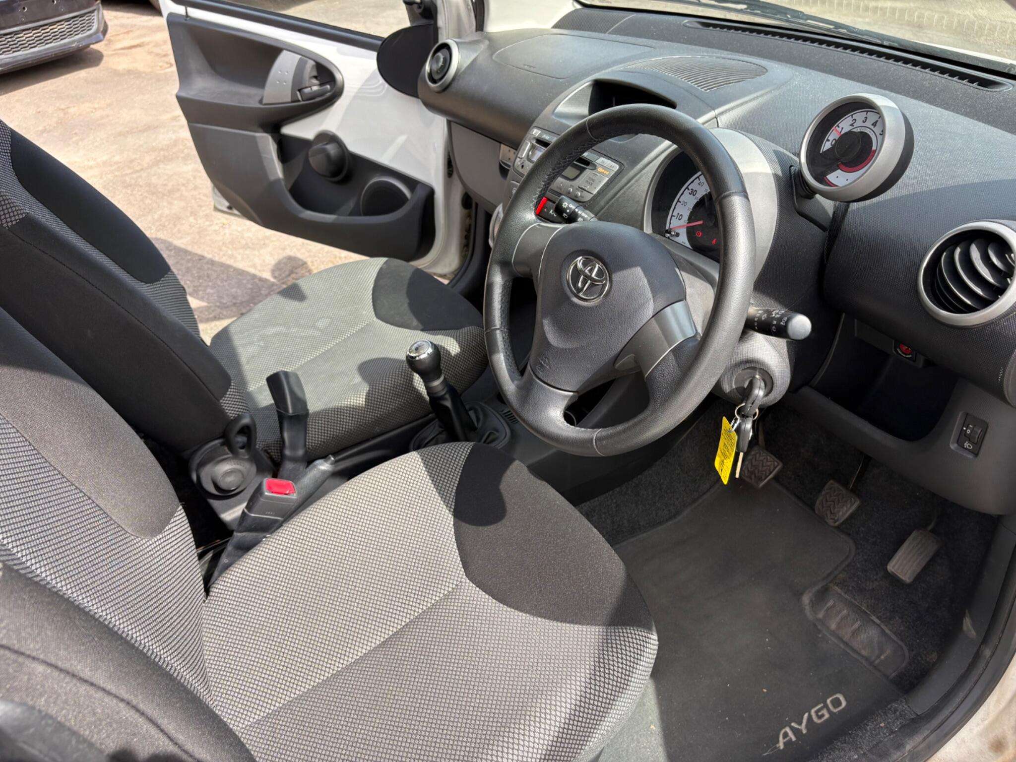 2012 TOYOTA AYGO 2012 TOYOTA AYGO