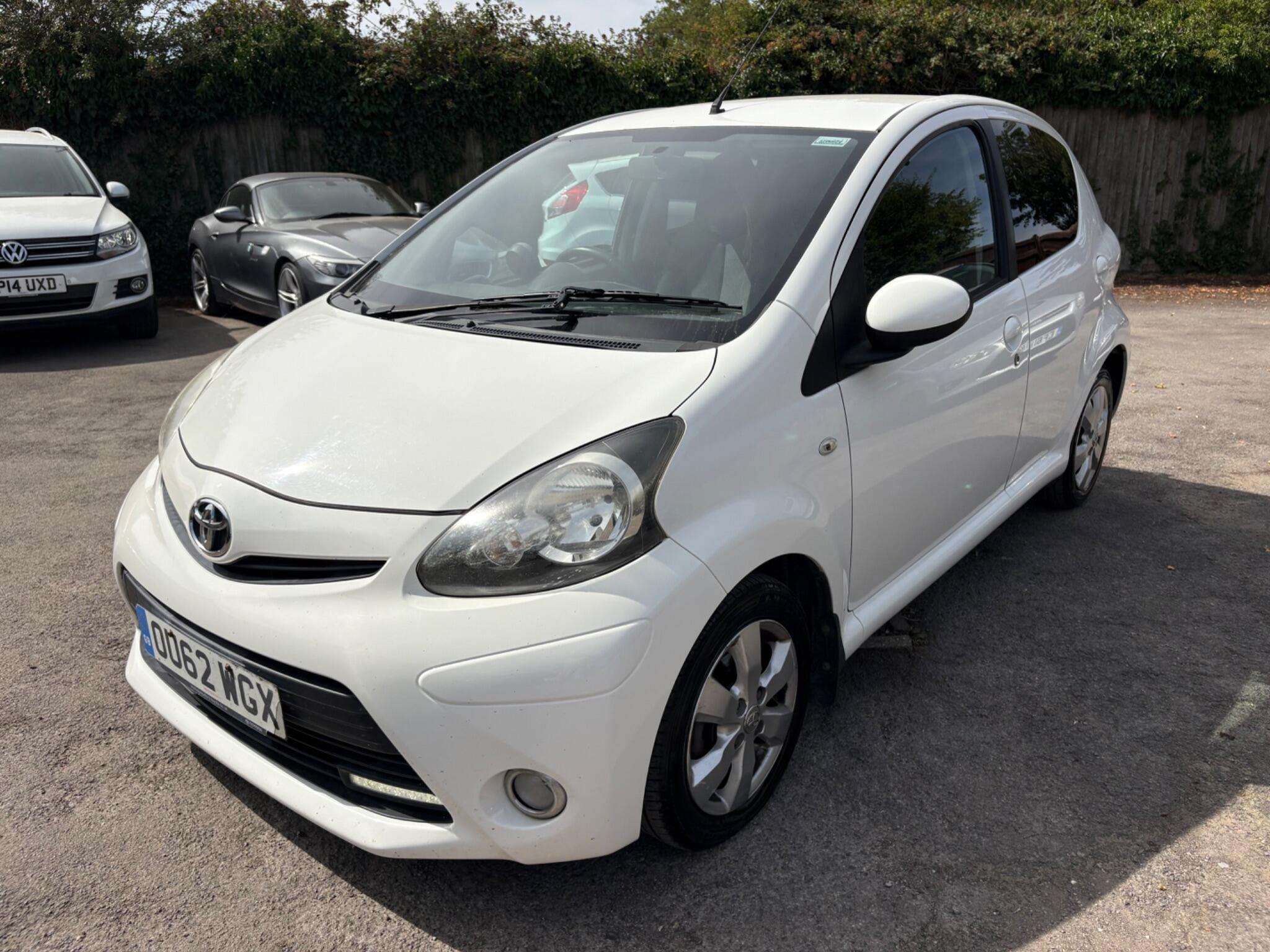 A 2012 TOYOTA AYGO 1.0 VVT-i Fire Euro 5 5dr A 2012 TOYOTA AYGO 1.0 VVT-i Fire Euro 5 5dr