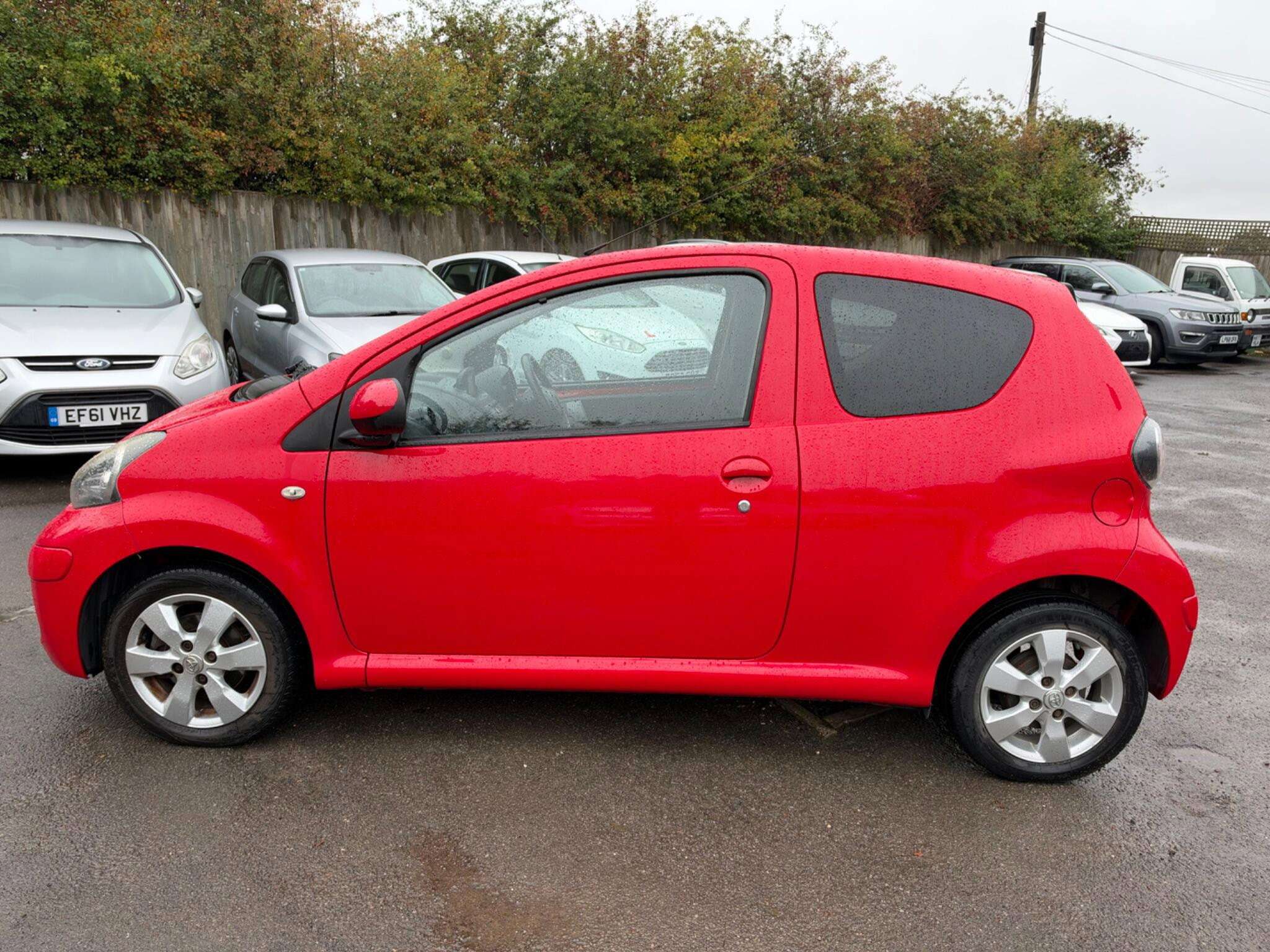 A 2011 TOYOTA AYGO 1.0 VVT-i Go Euro 5 3dr A 2011 TOYOTA AYGO 1.0 VVT-i Go Euro 5 3dr