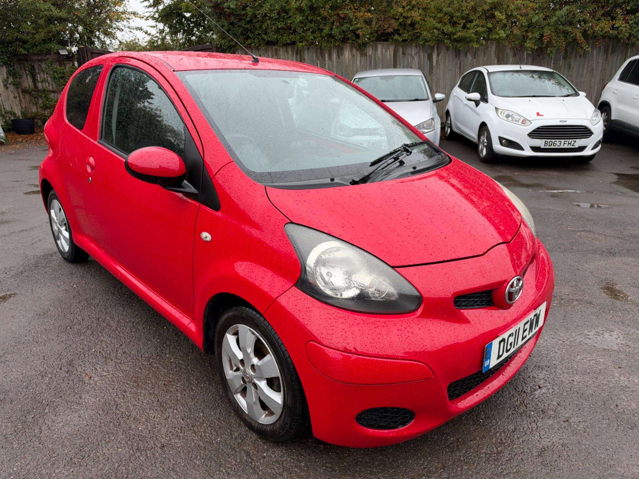 A 2011 TOYOTA AYGO 1.0 VVT-i Go Euro 5 3dr A 2011 TOYOTA AYGO 1.0 VVT-i Go Euro 5 3dr