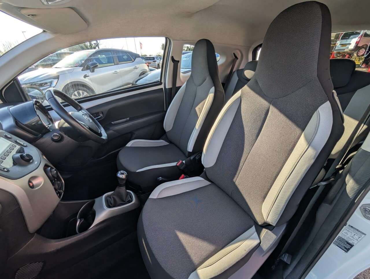 2016 TOYOTA AYGO 2016 TOYOTA AYGO