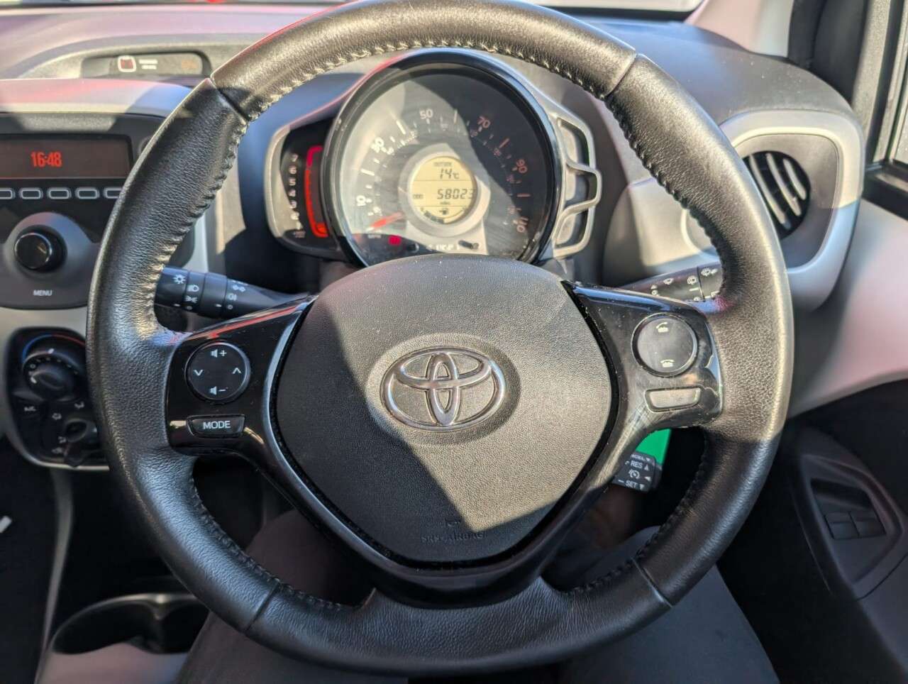 2016 TOYOTA AYGO 2016 TOYOTA AYGO