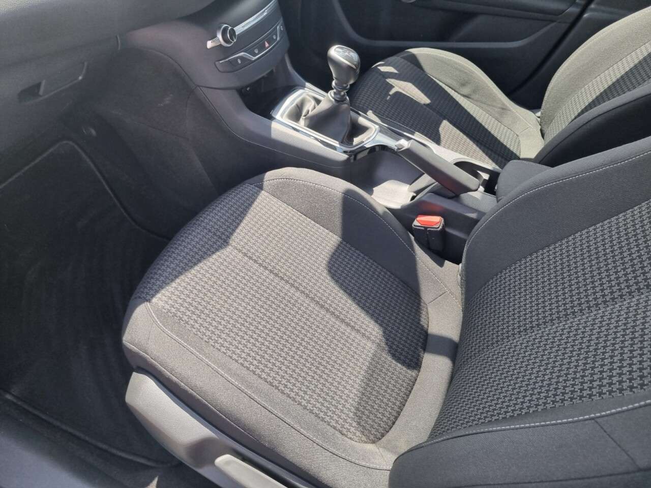 2020 PEUGEOT 308 SW 2020 PEUGEOT 308 SW