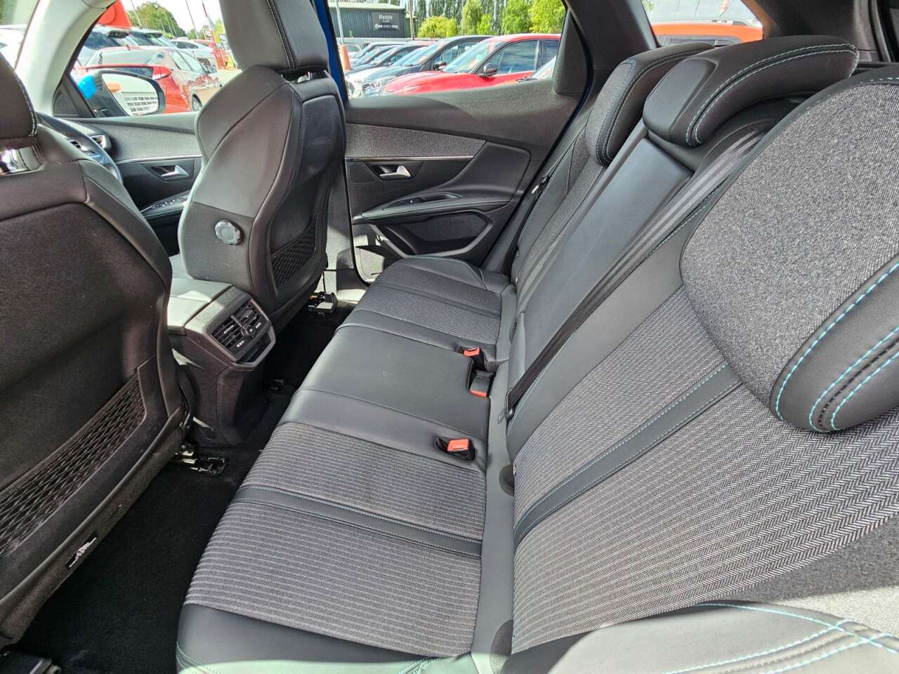 2021 PEUGEOT 3008 2021 PEUGEOT 3008