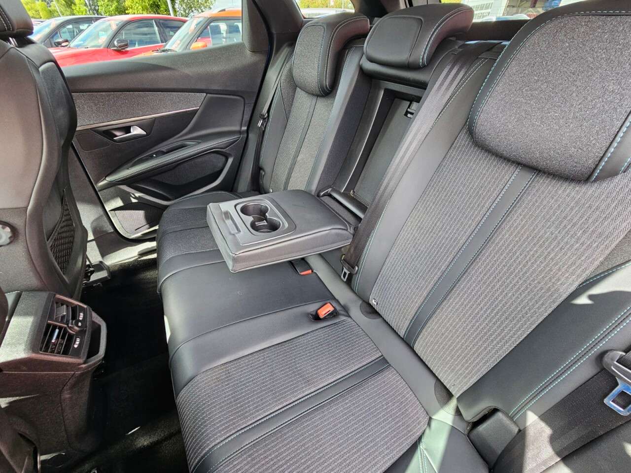 2021 PEUGEOT 3008 2021 PEUGEOT 3008