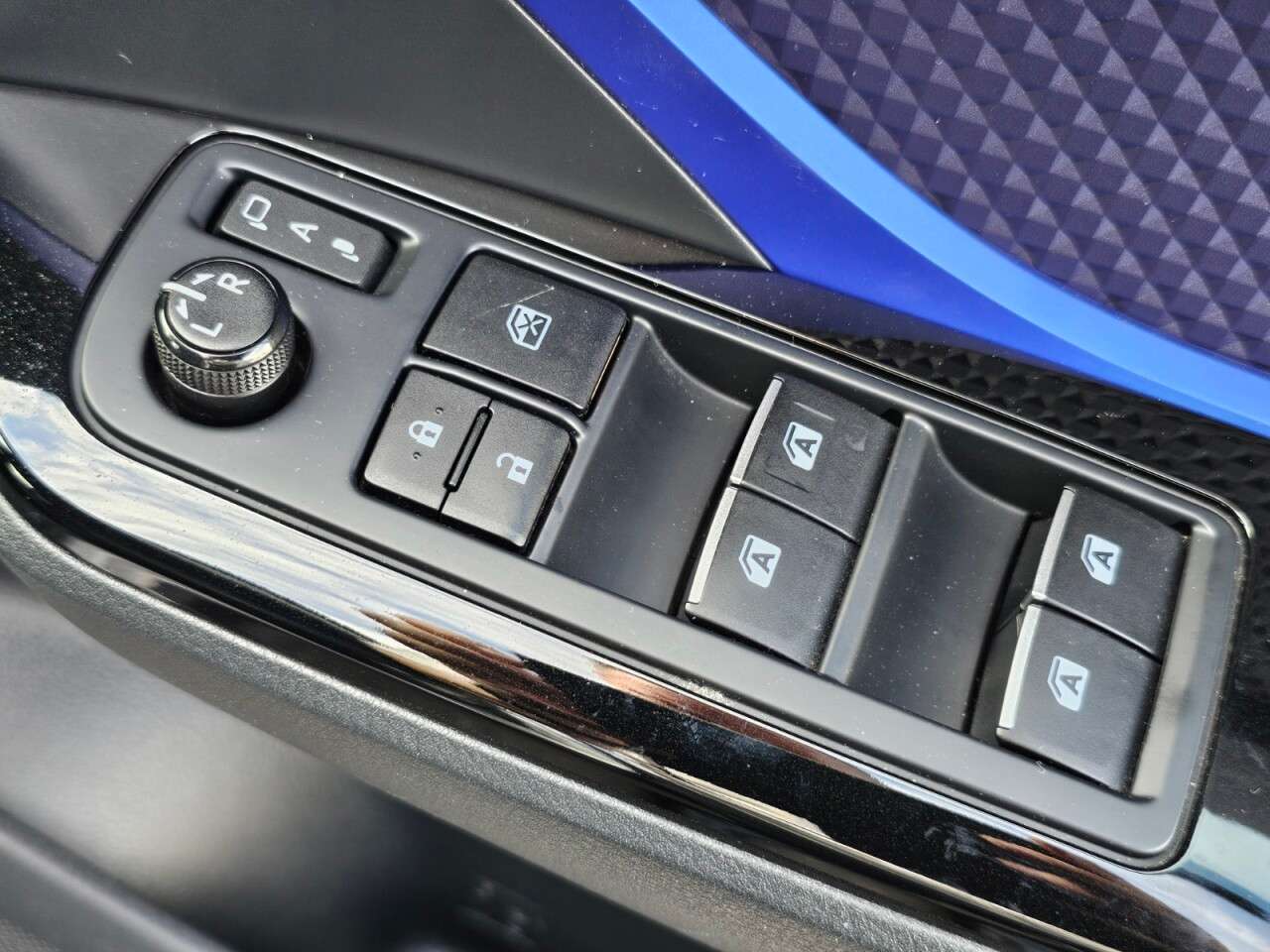 2018 TOYOTA C-HR 2018 TOYOTA C-HR