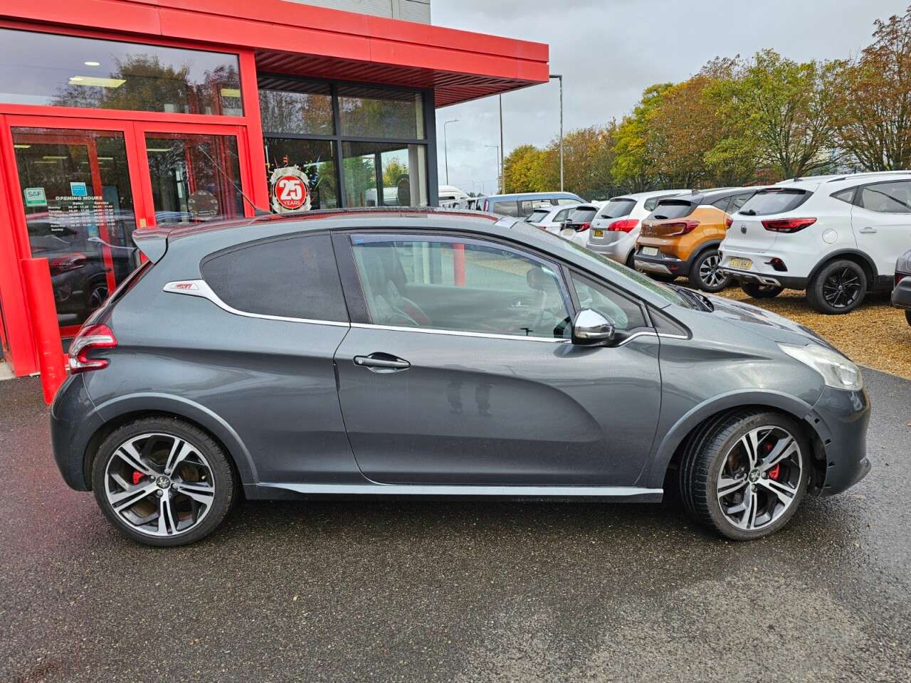 2014 PEUGEOT 208 2014 PEUGEOT 208