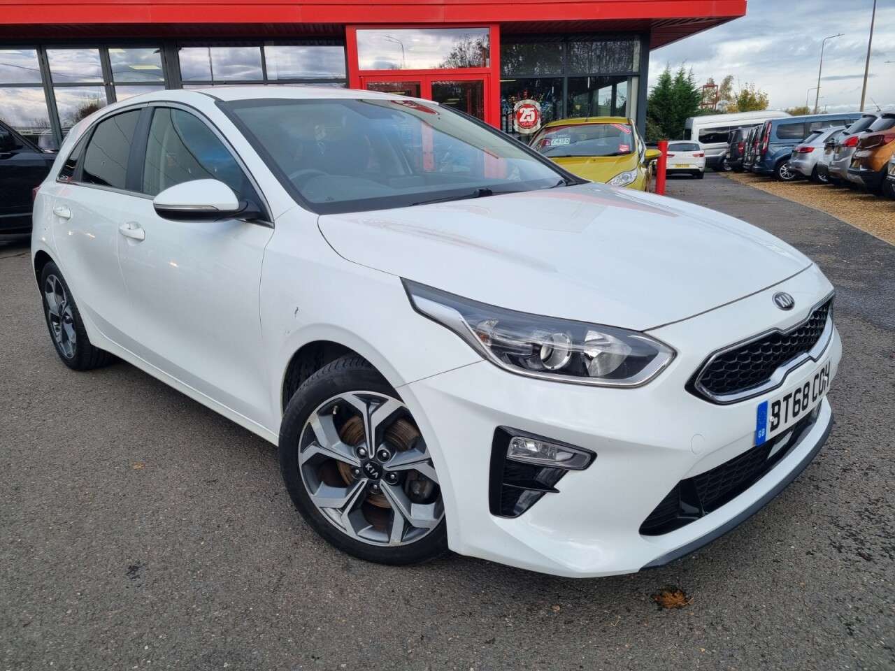 A 2018 KIA CEED 1.6 CRDi 3 Hatchback 5dr Diesel Manual Euro 6 (s/s) (114 bhp) A 2018 KIA CEED 1.6 CRDi 3 Hatchback 5dr Diesel Manual Euro 6 (s/s) (114 bhp)