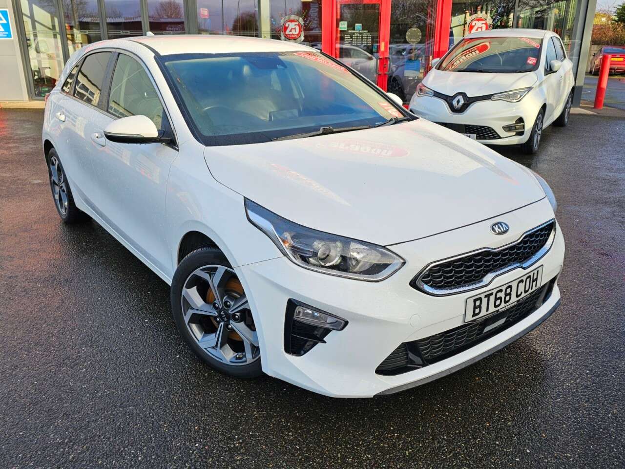A 2018 KIA CEED 1.6 CRDi 3 Hatchback 5dr Diesel Manual Euro 6 (s/s) (114 bhp) A 2018 KIA CEED 1.6 CRDi 3 Hatchback 5dr Diesel Manual Euro 6 (s/s) (114 bhp)