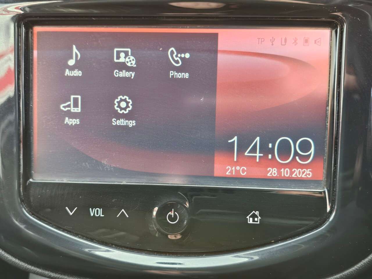 A 2015 VAUXHALL CORSA 1.2i Limited Edition Hatchback 3dr Petrol Manual Euro 6 (70 ps) A 2015 VAUXHALL CORSA 1.2i Limited Edition Hatchback 3dr Petrol Manual Euro 6 (70 ps)