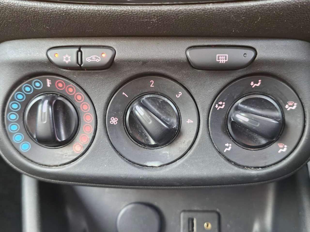 2015 VAUXHALL CORSA 2015 VAUXHALL CORSA