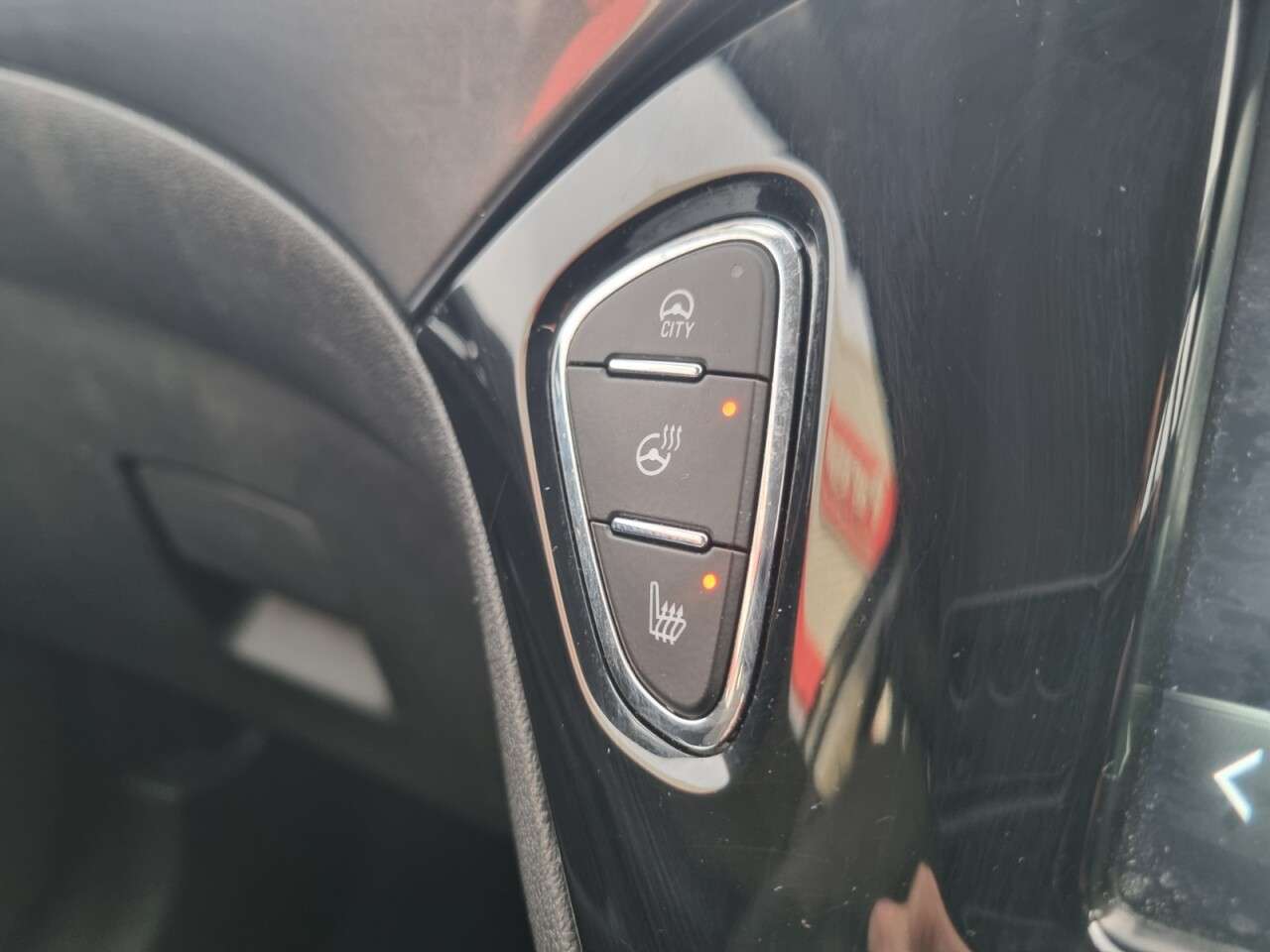 A 2018 VAUXHALL CORSA 1.4i ecoTEC Energy Hatchback 3dr Petrol Manual Euro 6 (75 ps) A 2018 VAUXHALL CORSA 1.4i ecoTEC Energy Hatchback 3dr Petrol Manual Euro 6 (75 ps)