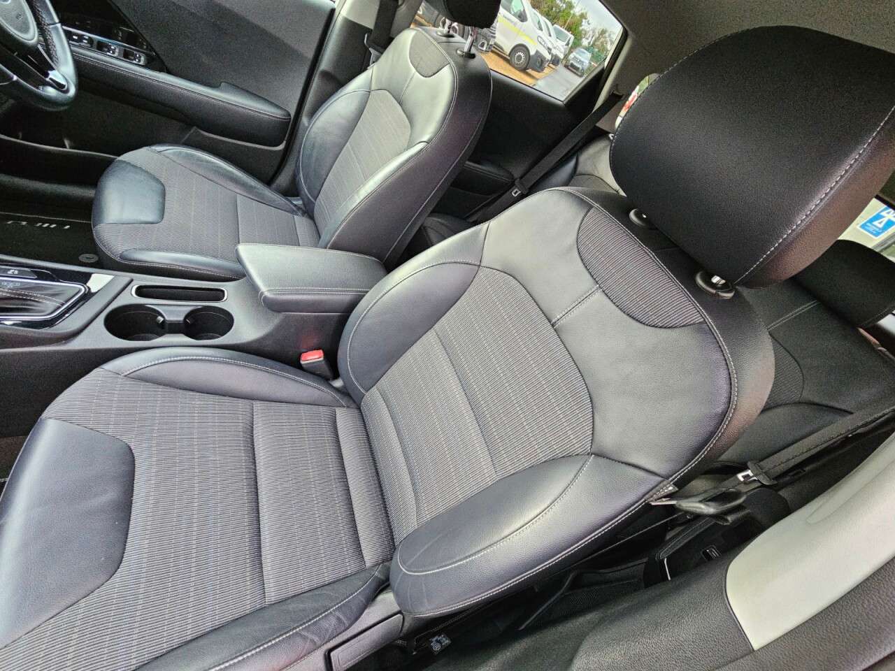 2016 KIA NIRO 2016 KIA NIRO