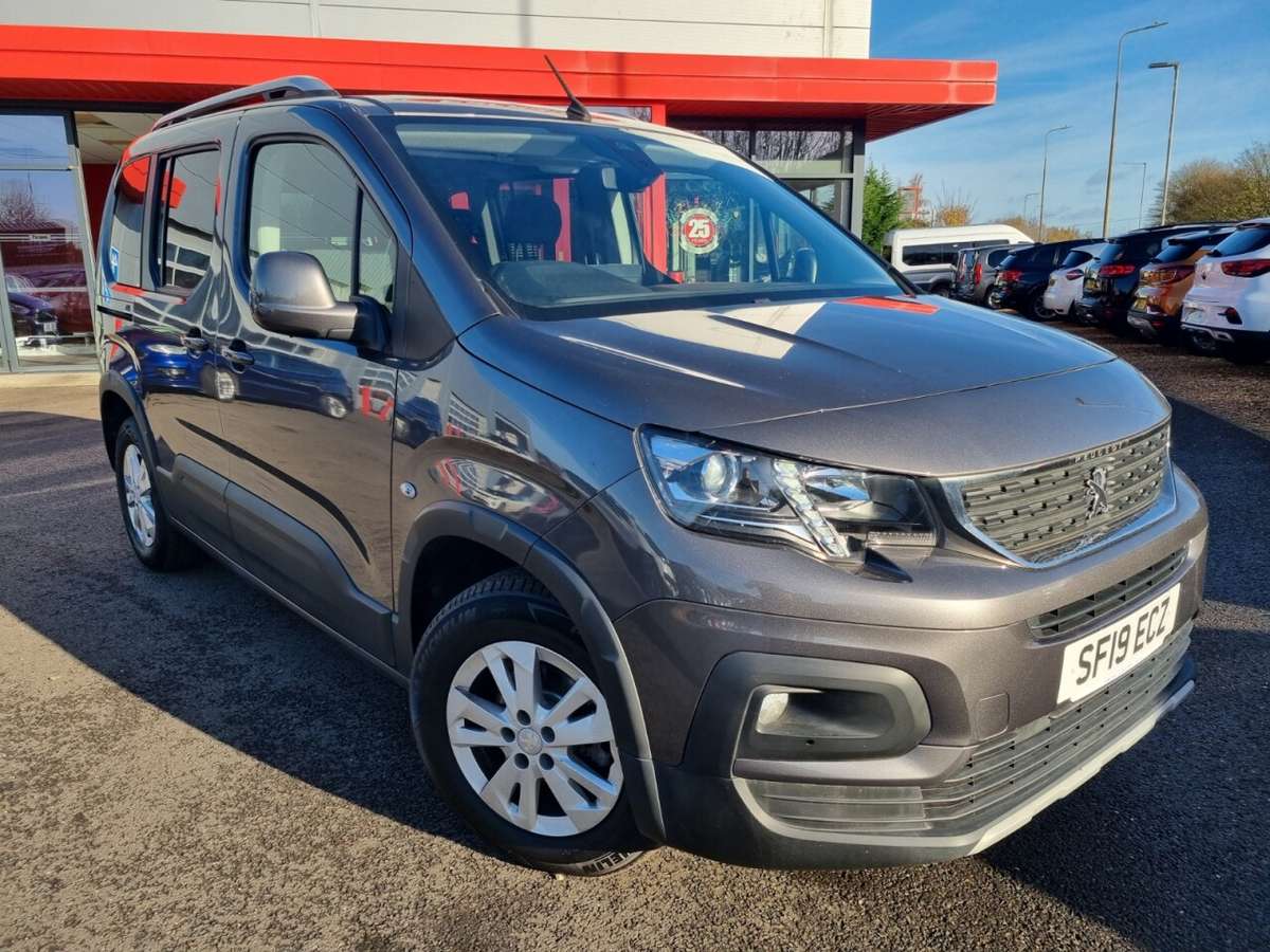 Check out this Peugeot Rifter 2019 Diesel Manual