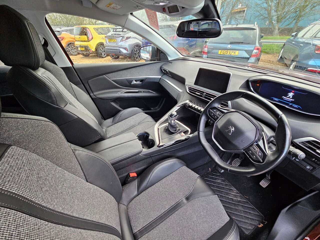 2017 PEUGEOT 3008 2017 PEUGEOT 3008