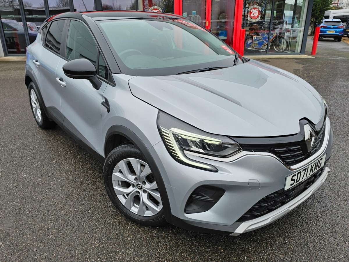 Check out this Renault Captur 2021 Petrol Manual