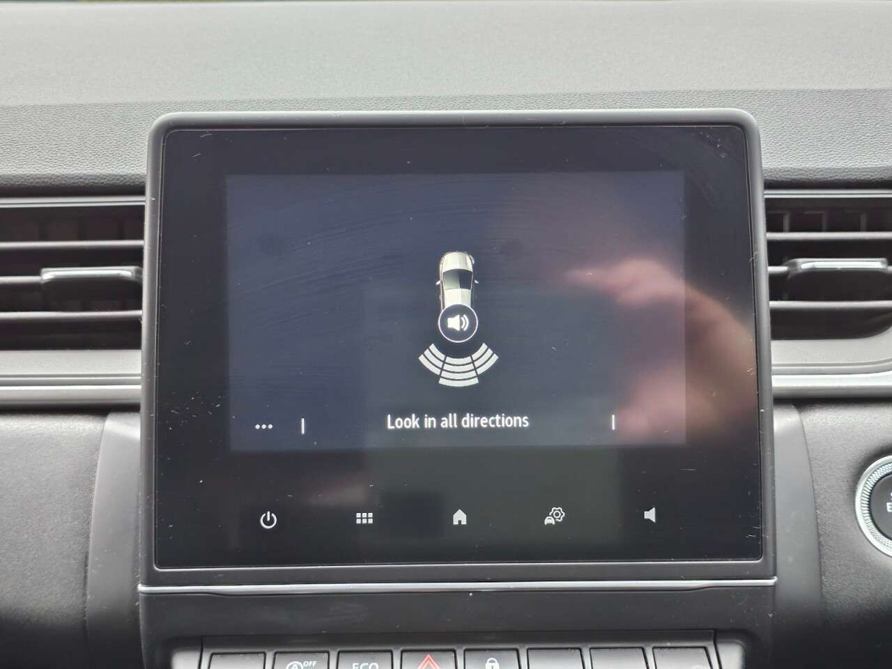 A 2021 RENAULT CAPTUR 1.0 TCe Iconic SUV 5dr Petrol Manual Euro 6 (s/s) (90 ps) A 2021 RENAULT CAPTUR 1.0 TCe Iconic SUV 5dr Petrol Manual Euro 6 (s/s) (90 ps)