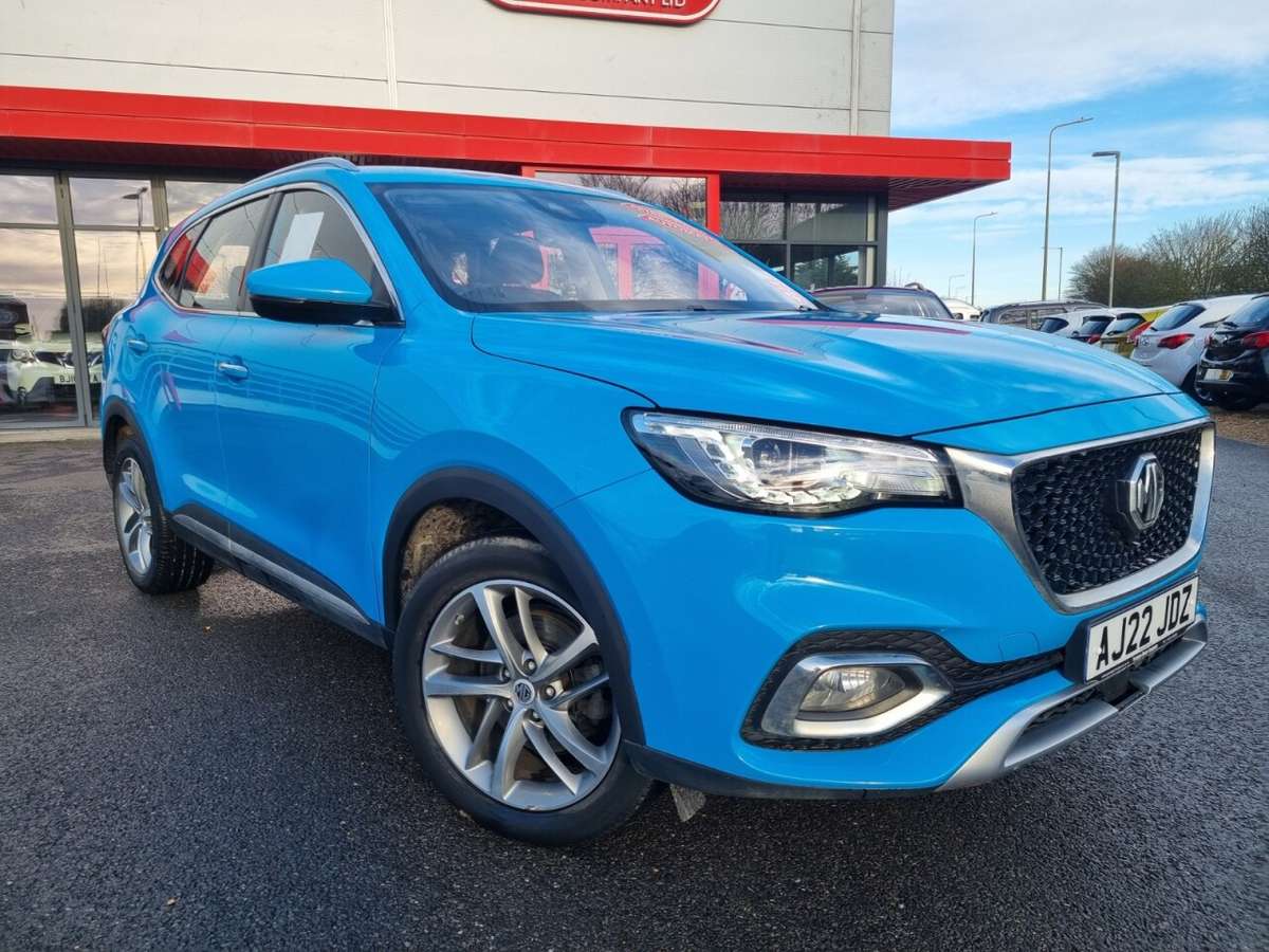 Check out this Mg Mg Hs 2022 Petrol Automatic