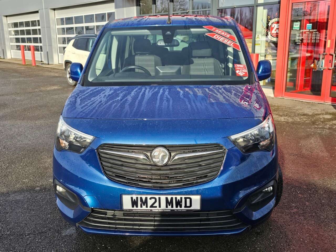 A 2021 VAUXHALL COMBO LIFE 1.5 Turbo D SE MPV 5dr Diesel Manual Euro 6 (s/s) (7 Seat) (100 ps) A 2021 VAUXHALL COMBO LIFE 1.5 Turbo D SE MPV 5dr Diesel Manual Euro 6 (s/s) (7 Seat) (100 ps)