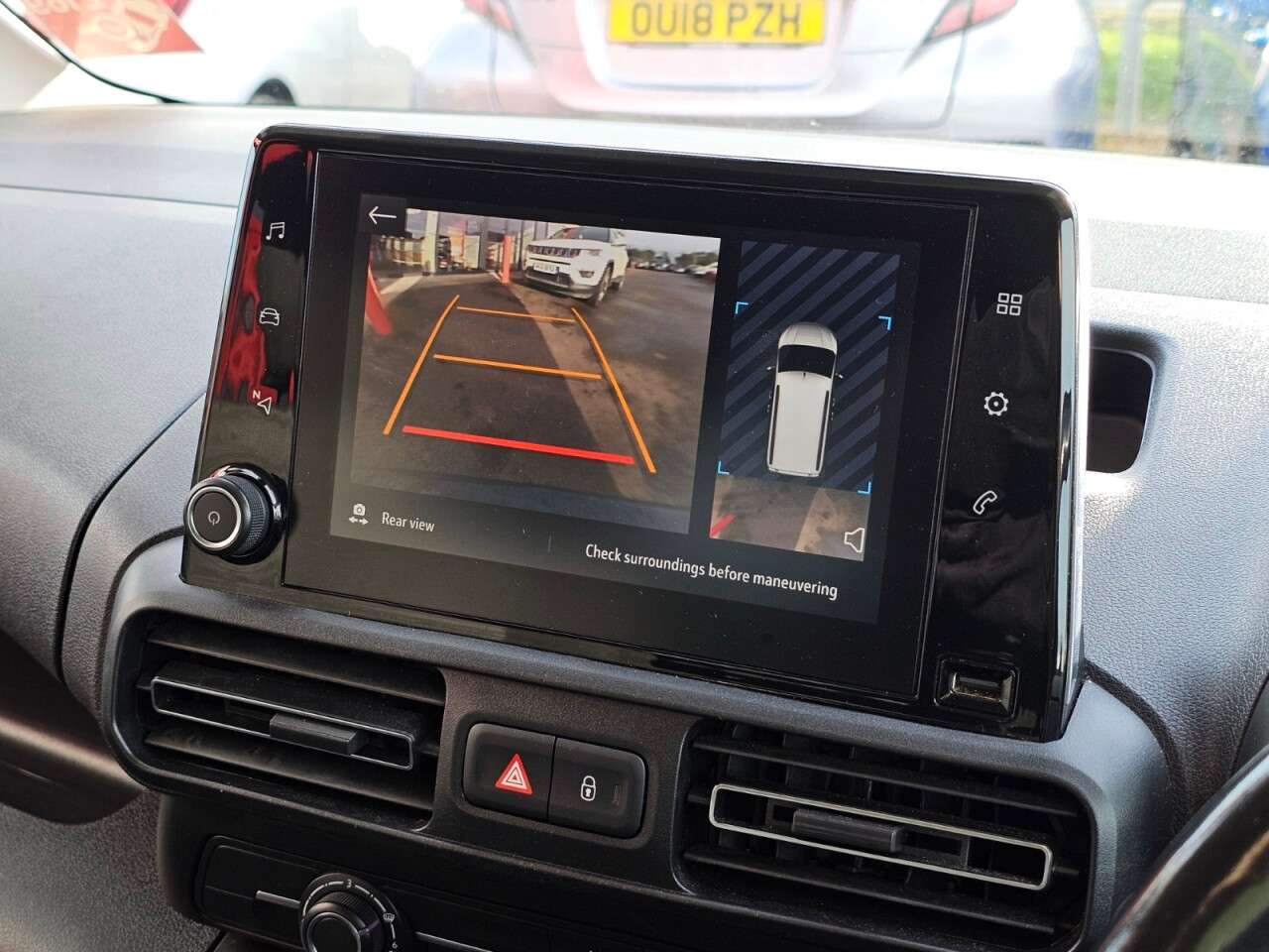 A 2021 VAUXHALL COMBO LIFE 1.5 Turbo D SE MPV 5dr Diesel Manual Euro 6 (s/s) (7 Seat) (100 ps) A 2021 VAUXHALL COMBO LIFE 1.5 Turbo D SE MPV 5dr Diesel Manual Euro 6 (s/s) (7 Seat) (100 ps)