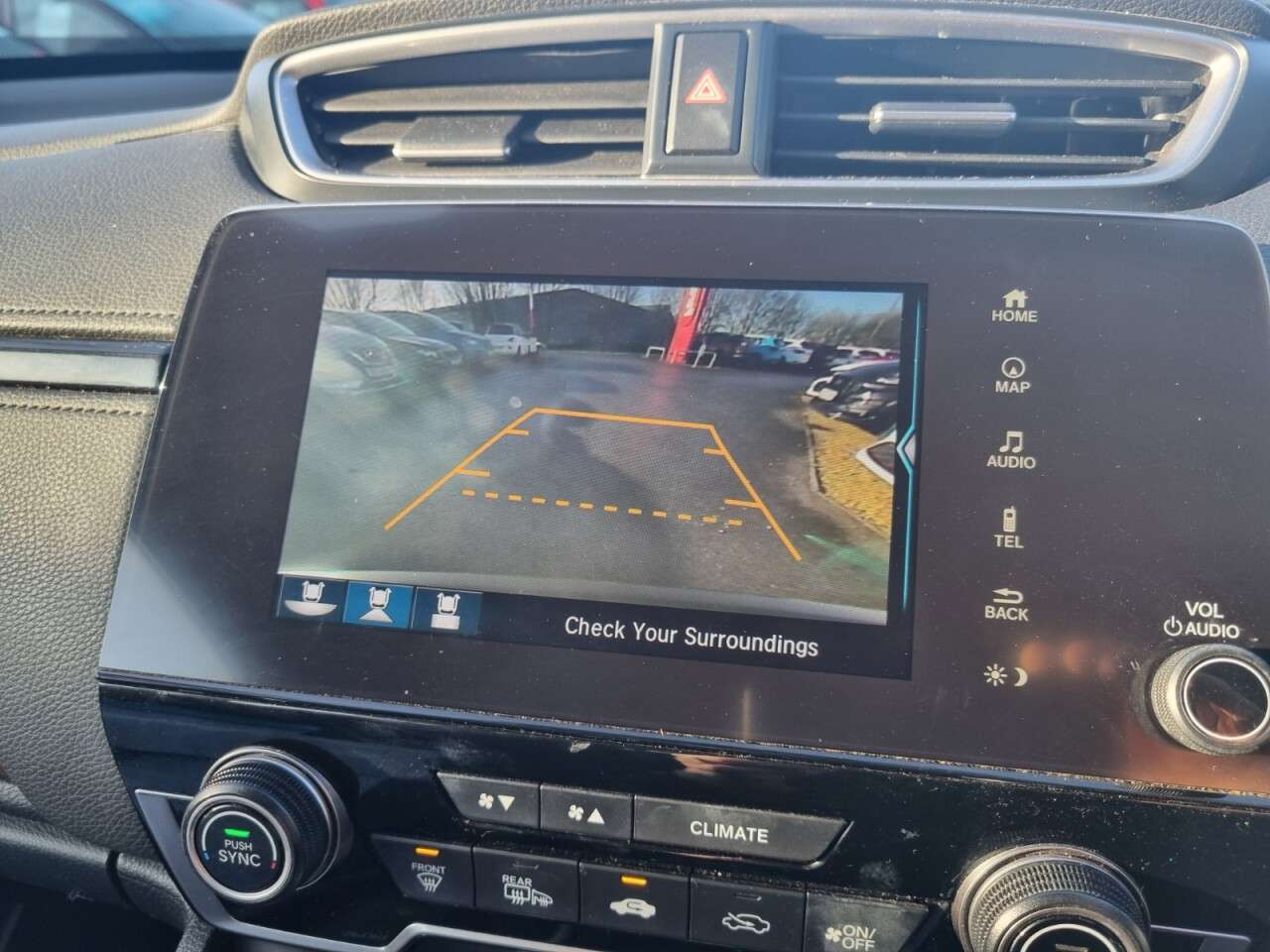 A 2020 HONDA CR-V 2.0 h i-MMD SE SUV 5dr Petrol Hybrid eCVT Euro 6 (s/s) (184 ps) A 2020 HONDA CR-V 2.0 h i-MMD SE SUV 5dr Petrol Hybrid eCVT Euro 6 (s/s) (184 ps)