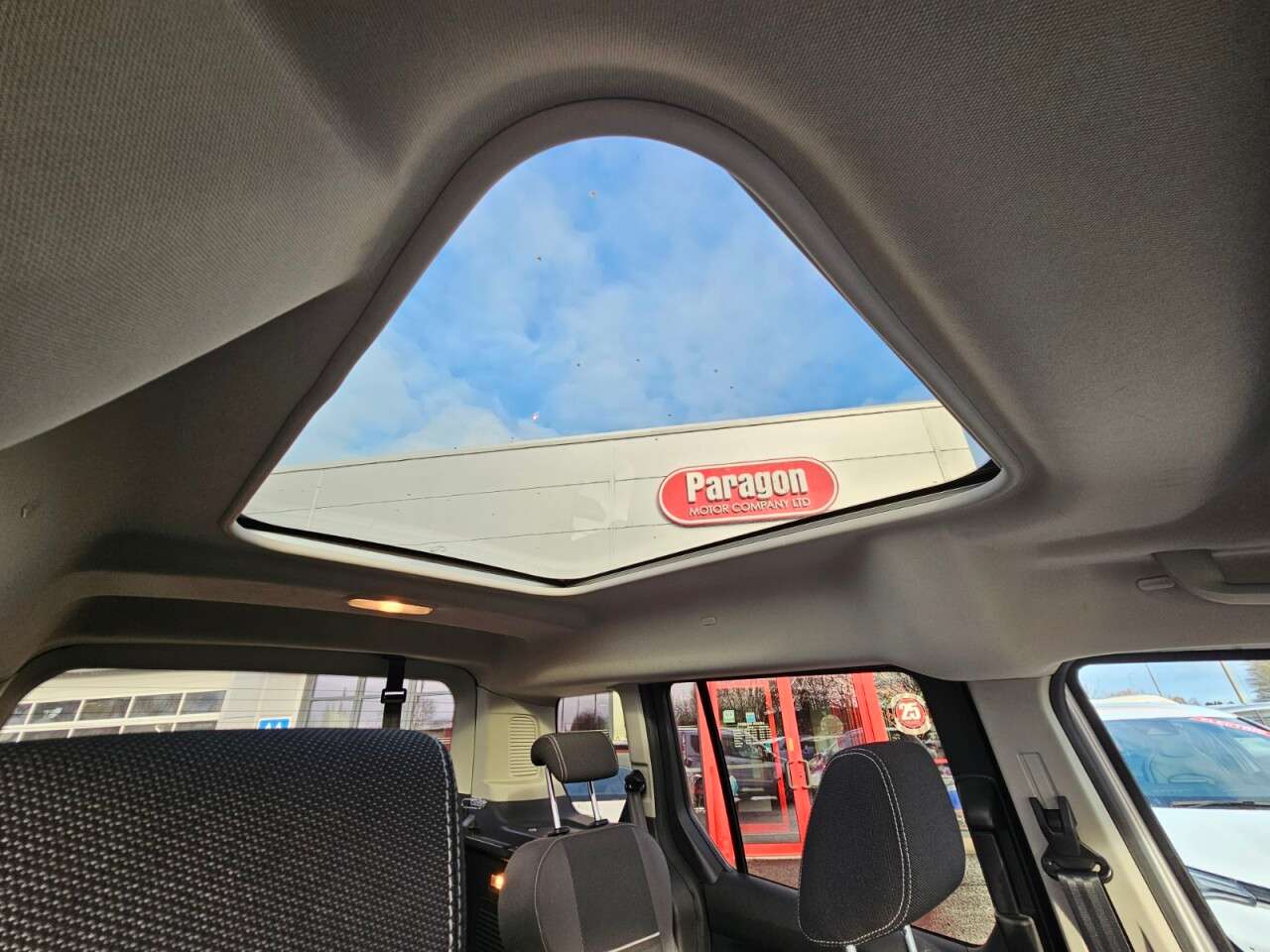 A 2019 FORD TOURNEO CONNECT 1.5 TDCi Titanium MPV 5dr Diesel Powershift Euro 6 (s/s) (120 ps) A 2019 FORD TOURNEO CONNECT 1.5 TDCi Titanium MPV 5dr Diesel Powershift Euro 6 (s/s) (120 ps)